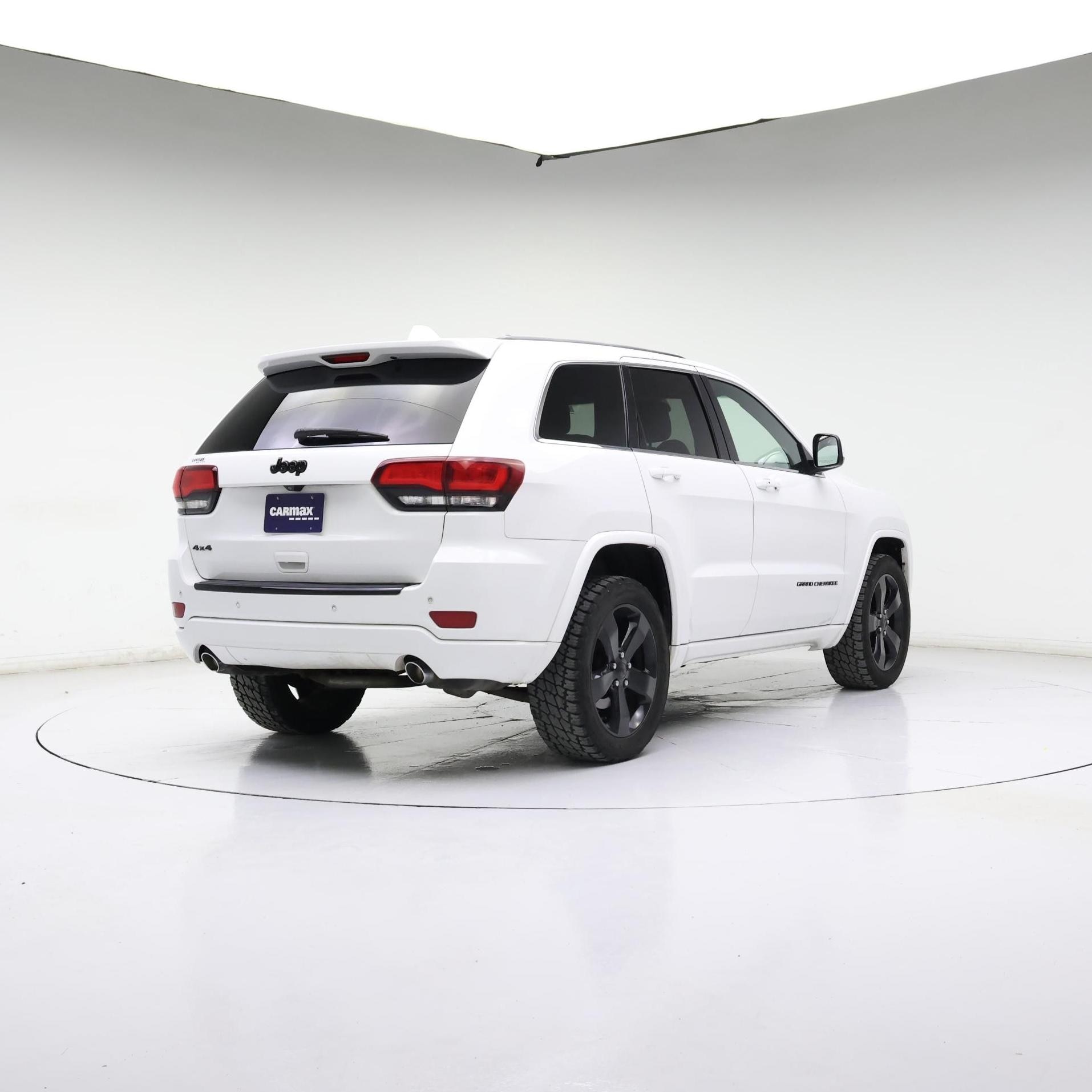 Thumbnail: 2015 Jeep Grand Cherokee - 8