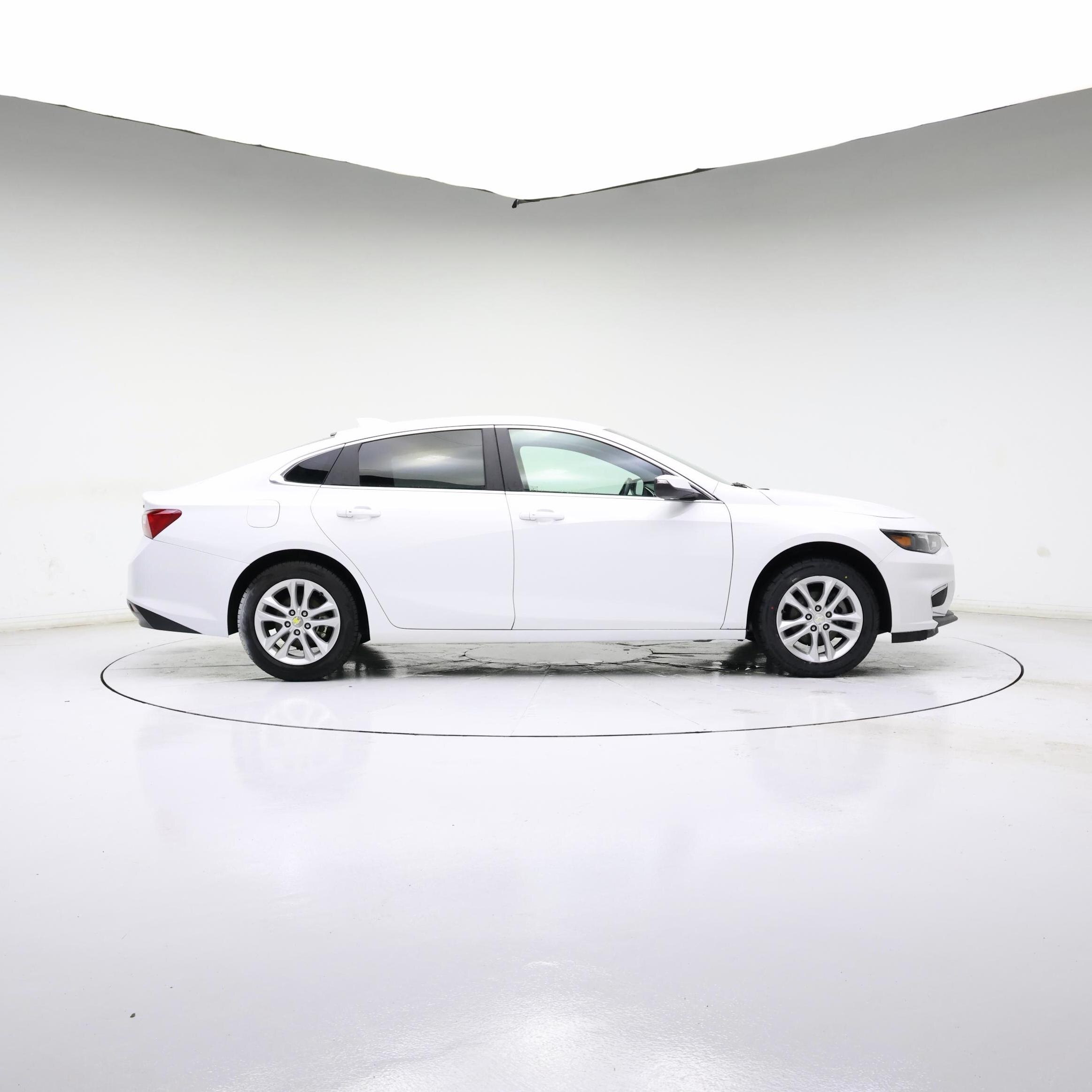 Thumbnail: 2017 Chevrolet Malibu - 7