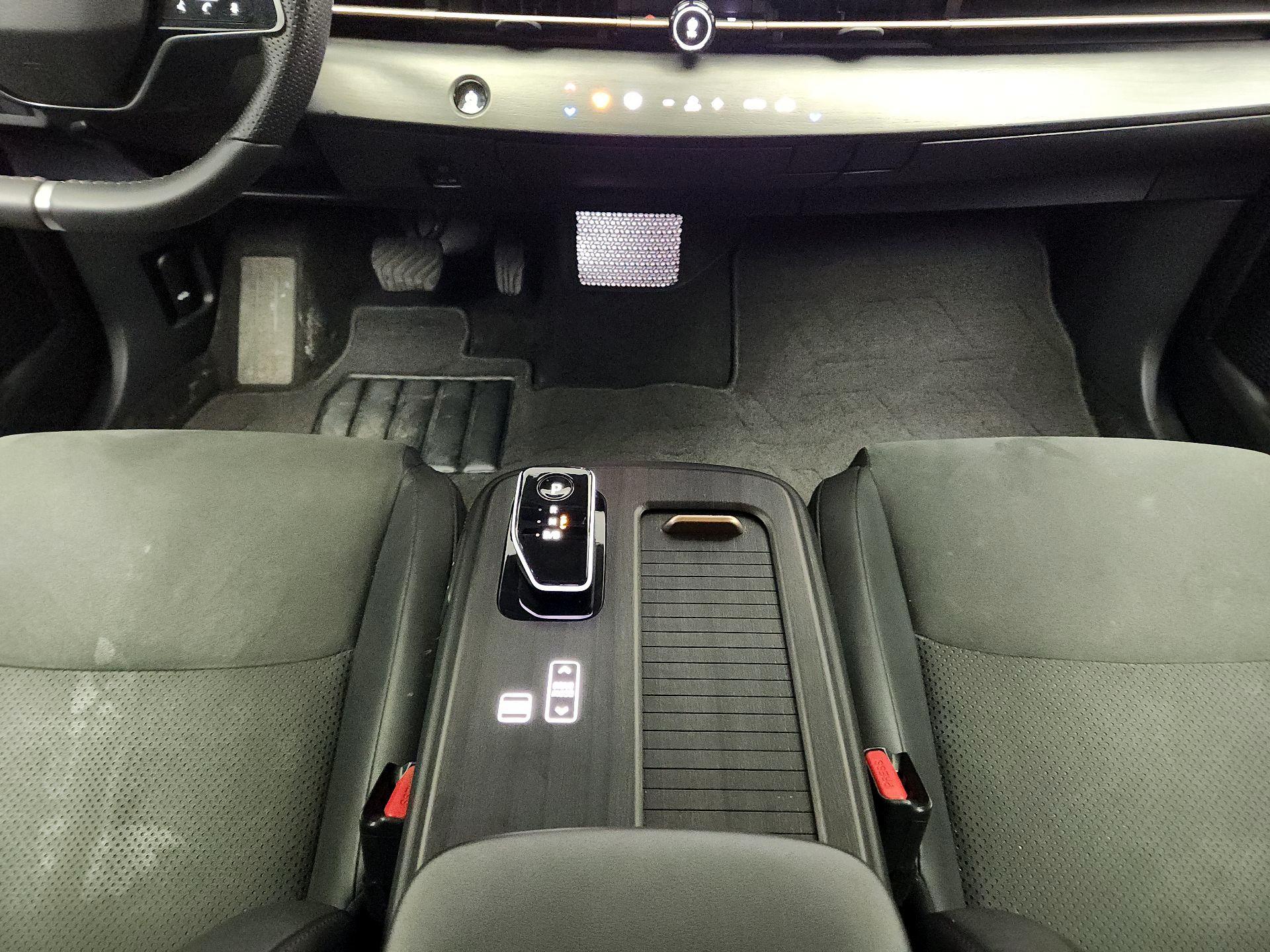 Thumbnail: 2024 Nissan Ariya - 18