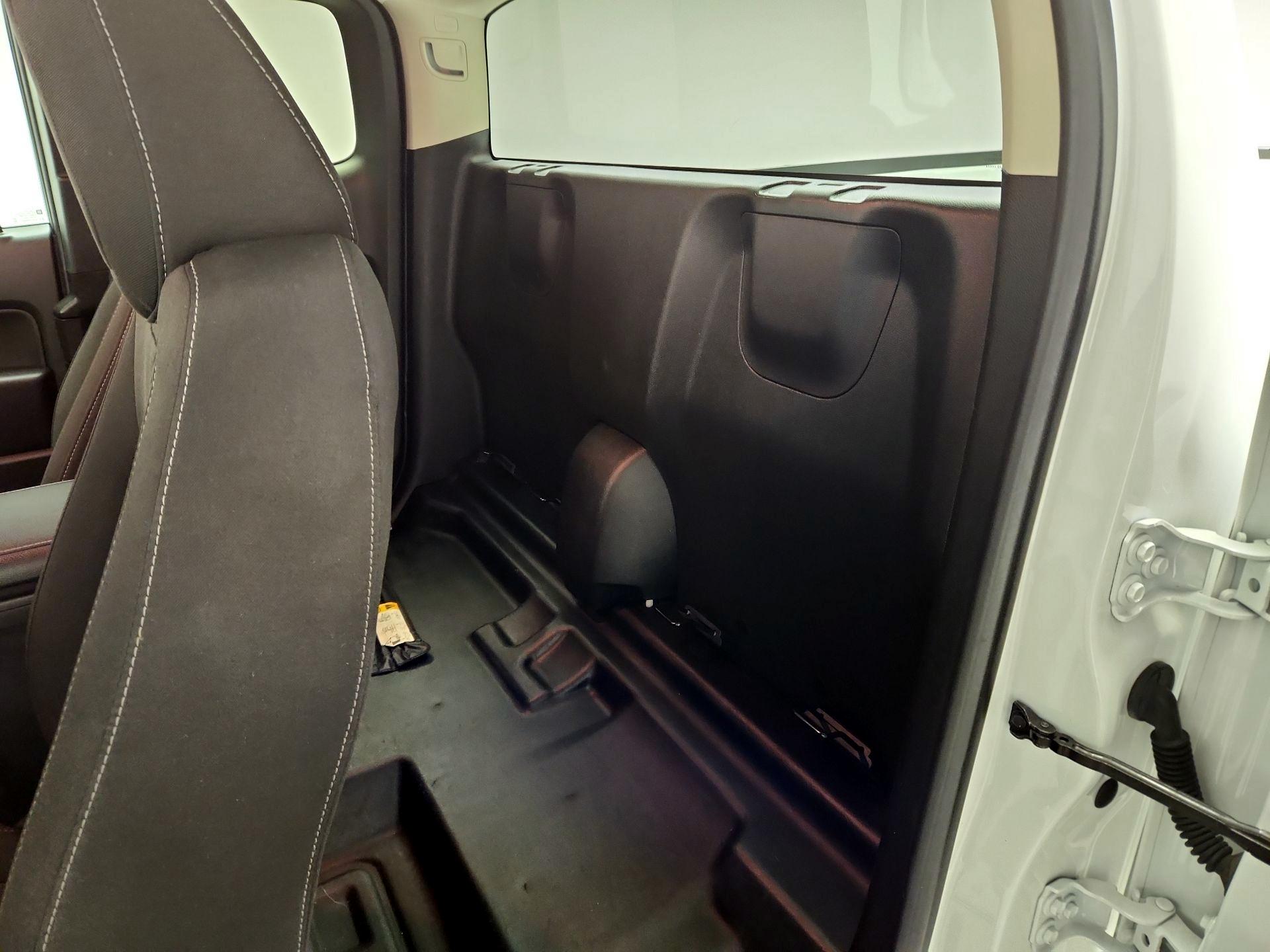 Thumbnail: 2022 Chevrolet Colorado - 19