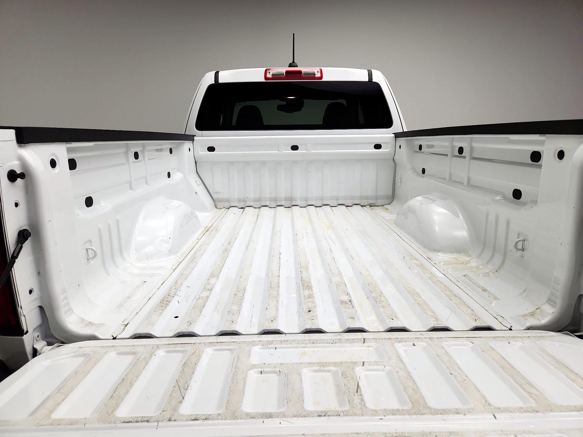 Thumbnail: 2022 Chevrolet Colorado - 20