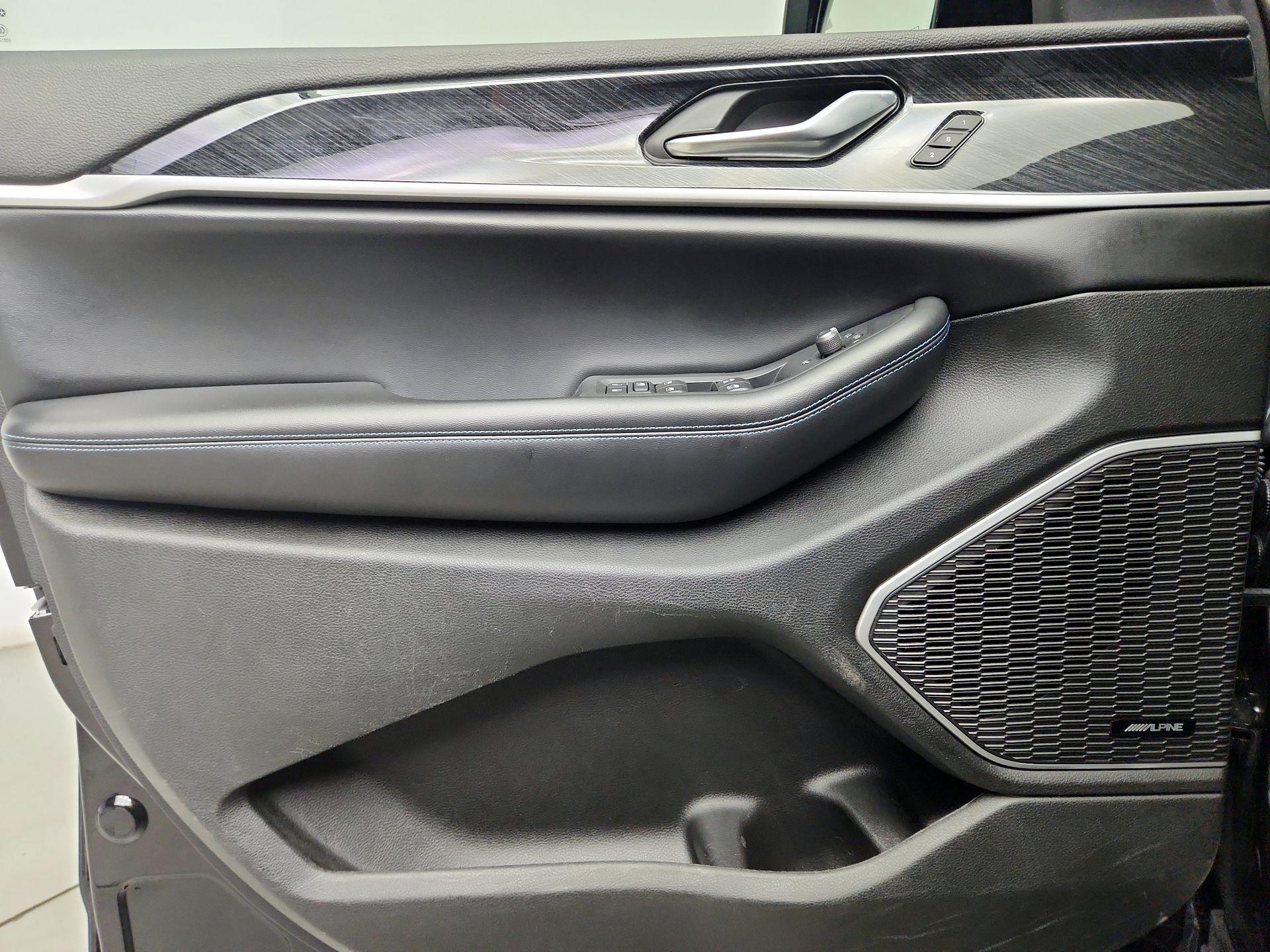 Thumbnail: 2022 Jeep Grand Cherokee - 12