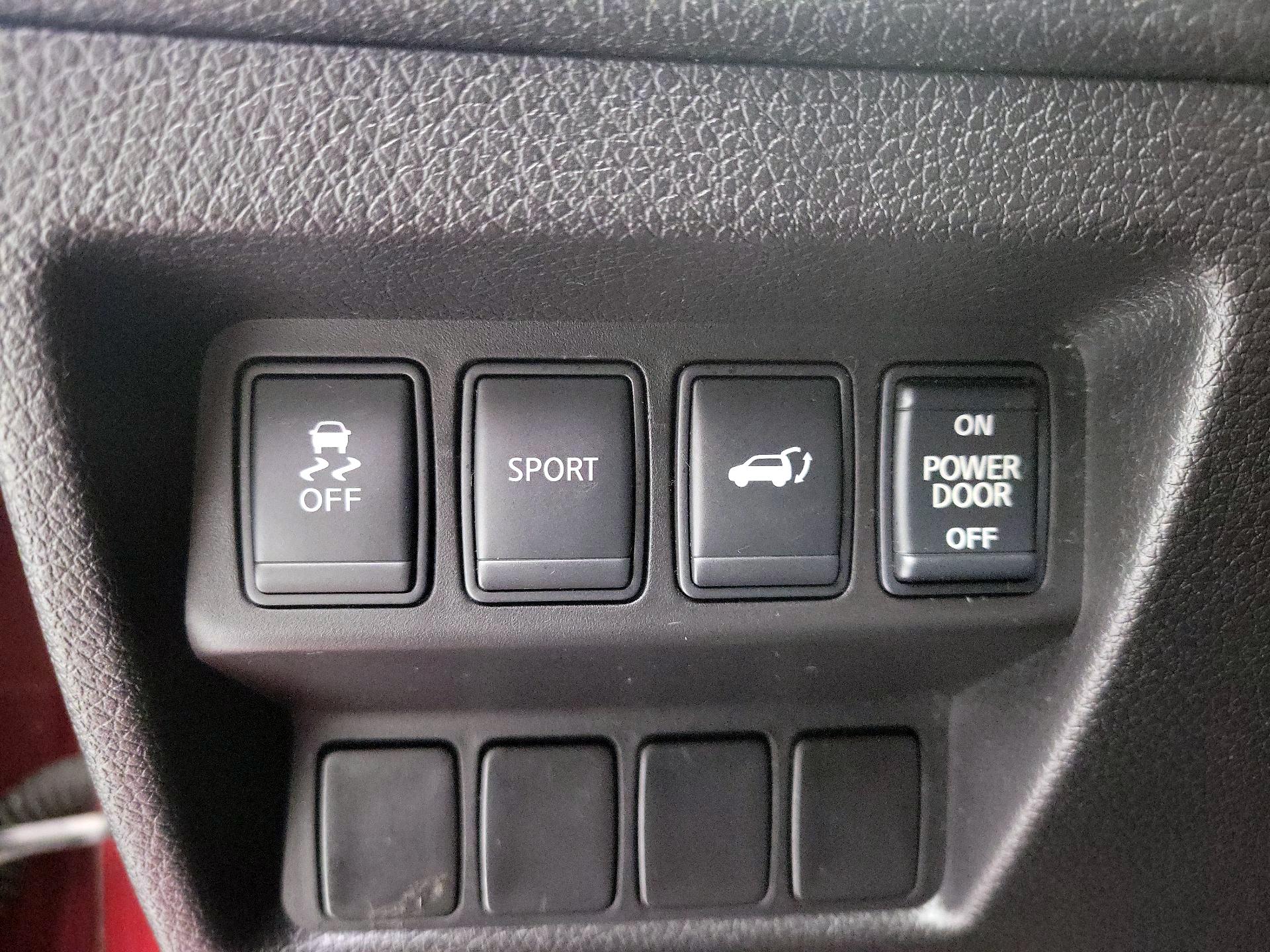 Thumbnail: 2014 Nissan Rogue - 13