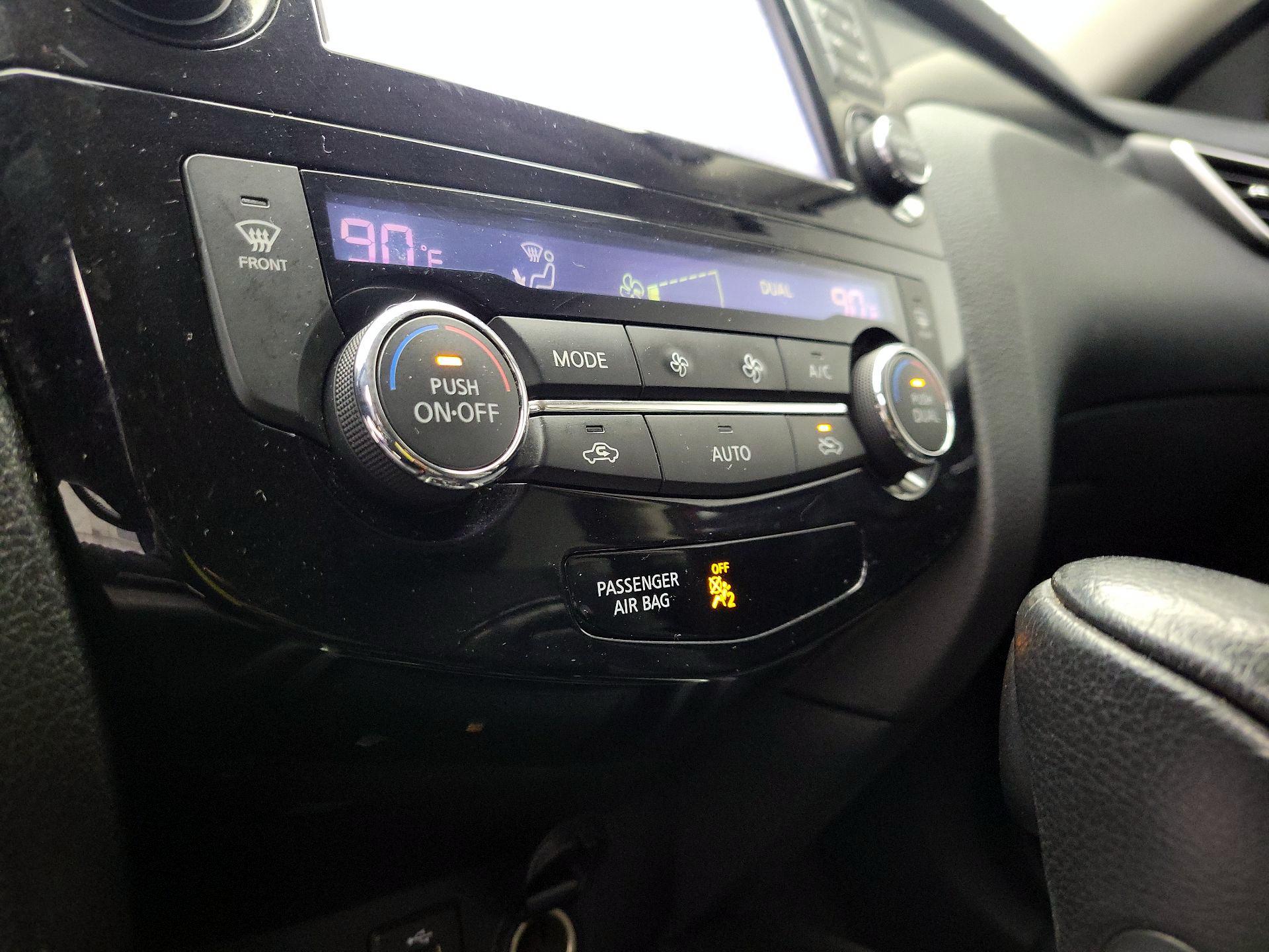 Thumbnail: 2014 Nissan Rogue - 17