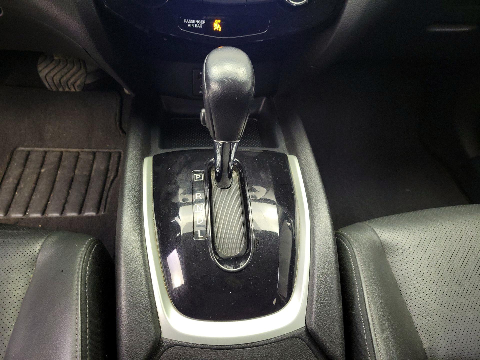 Thumbnail: 2014 Nissan Rogue - 18