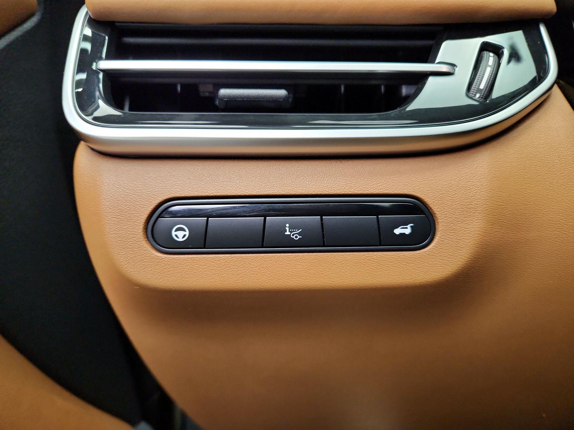 Thumbnail: 2024 INFINITI QX60 - 13