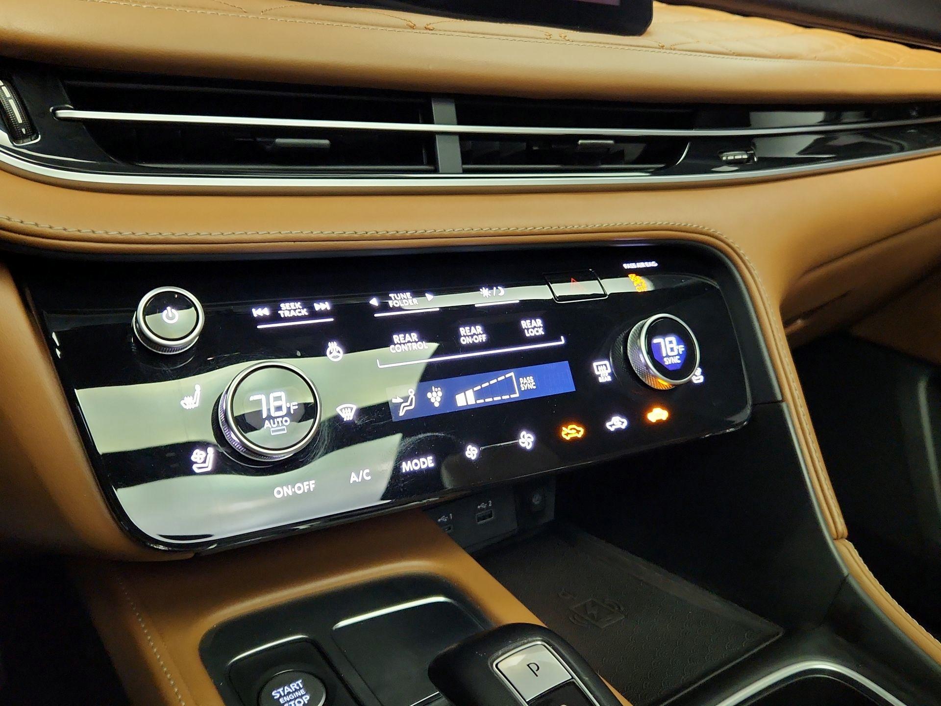 Thumbnail: 2024 INFINITI QX60 - 16