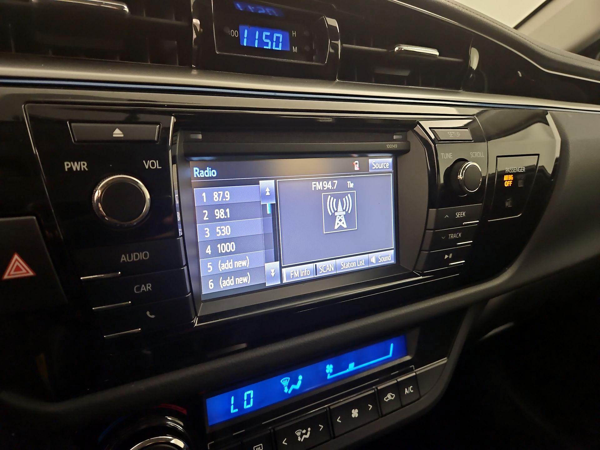 Thumbnail: 2014 Toyota Corolla - 15