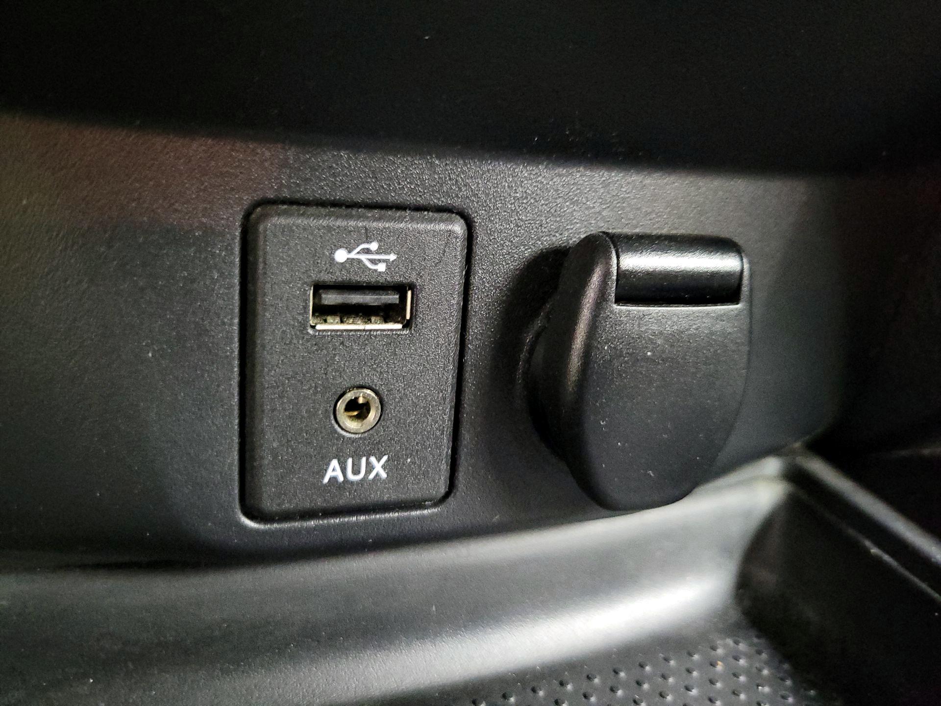 Thumbnail: 2016 Nissan Rogue - 18