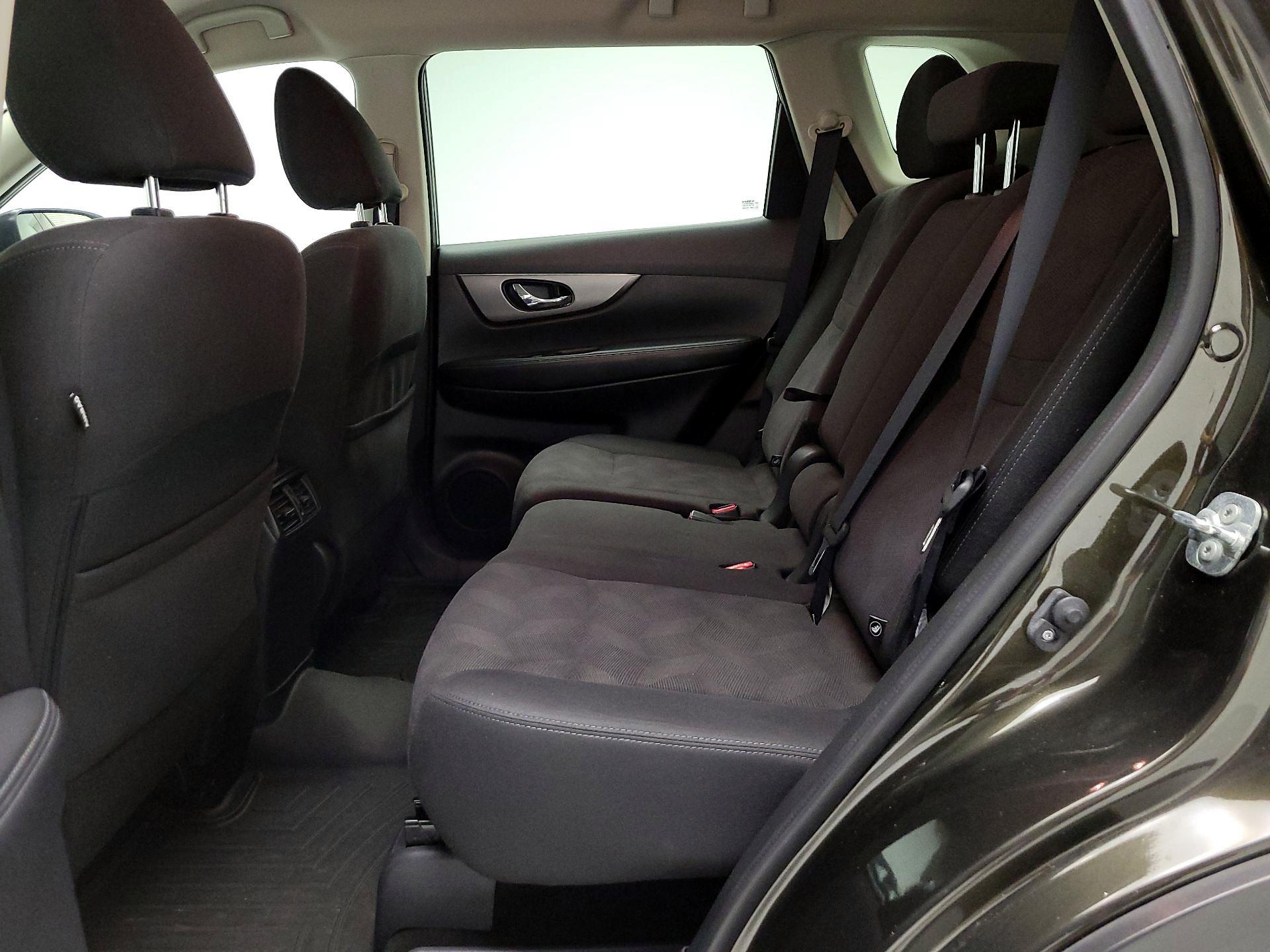 Thumbnail: 2016 Nissan Rogue - 19