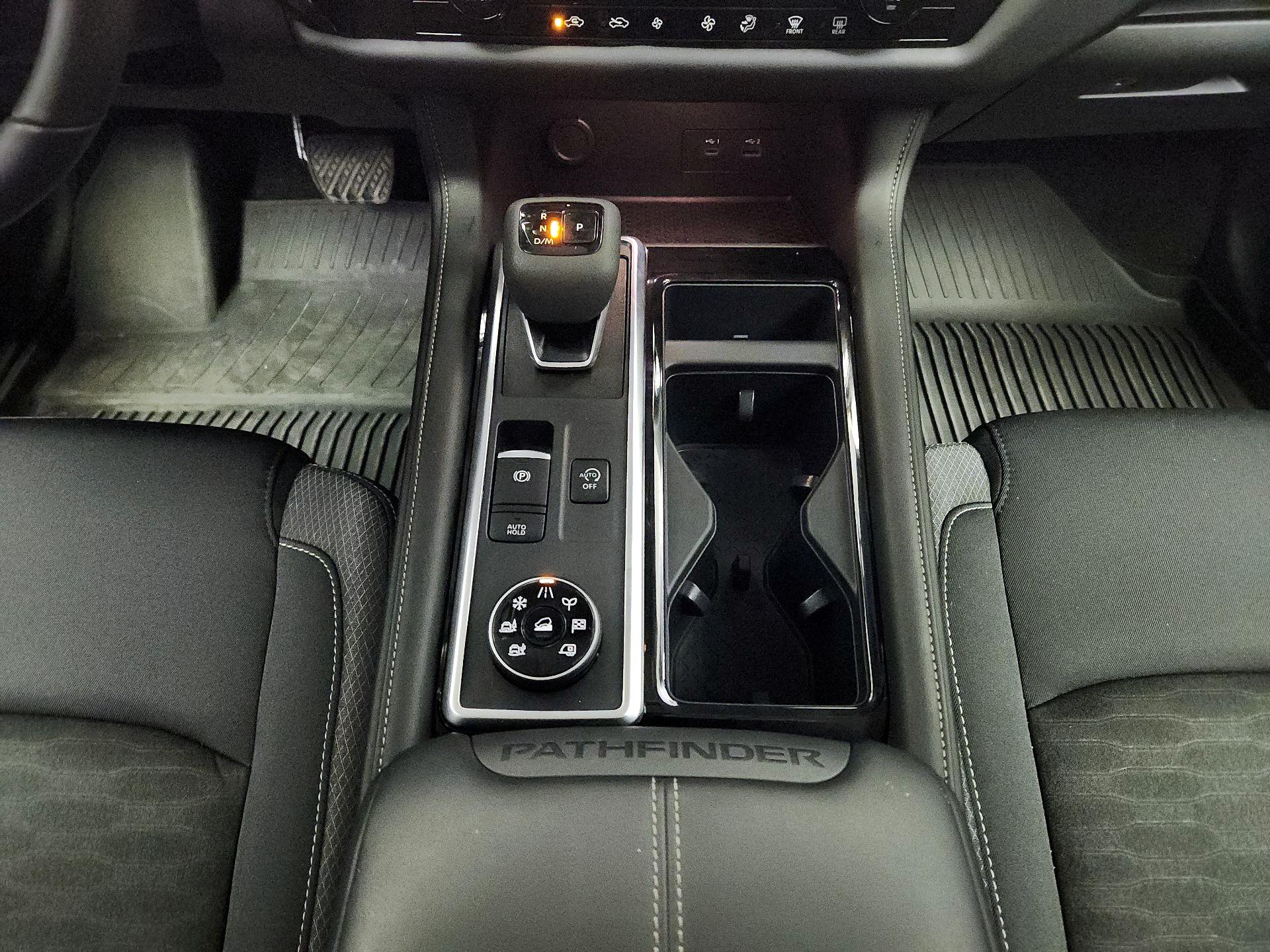 Thumbnail: 2024 Nissan Pathfinder - 17