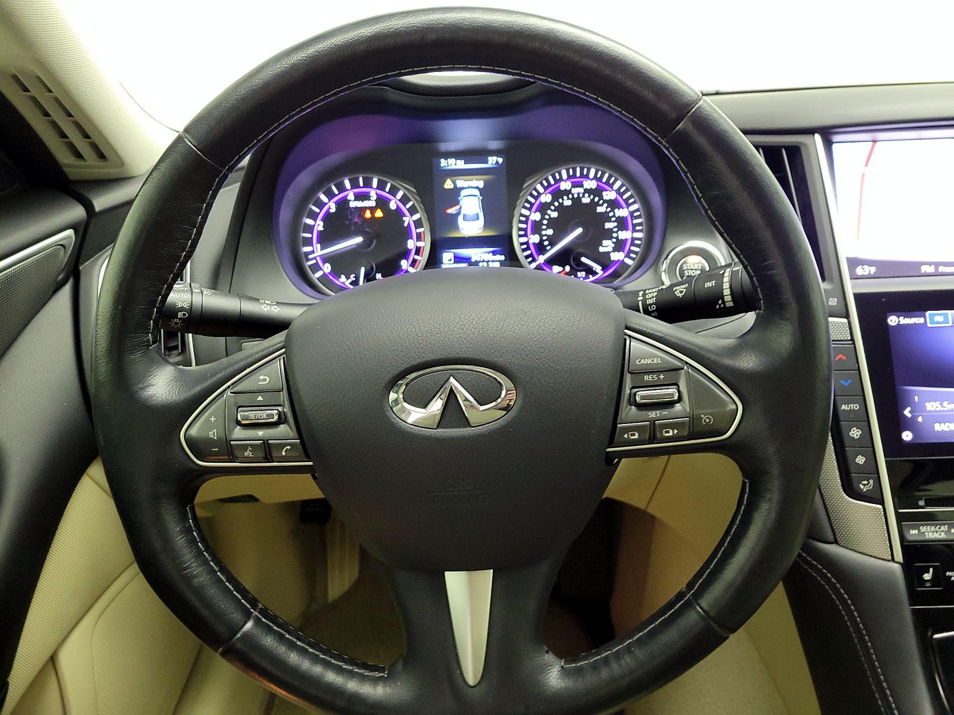 Thumbnail: 2015 INFINITI Q50 - 10