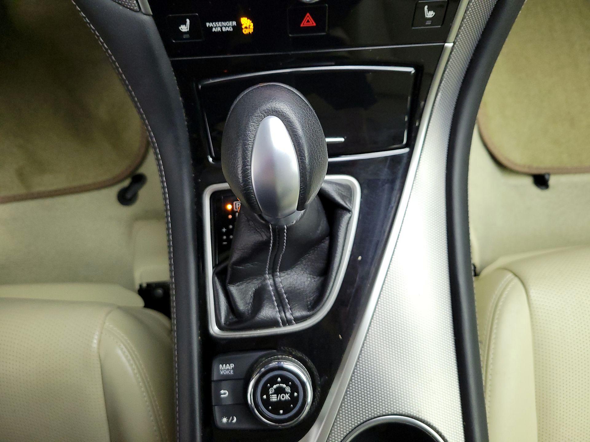 Thumbnail: 2015 INFINITI Q50 - 15