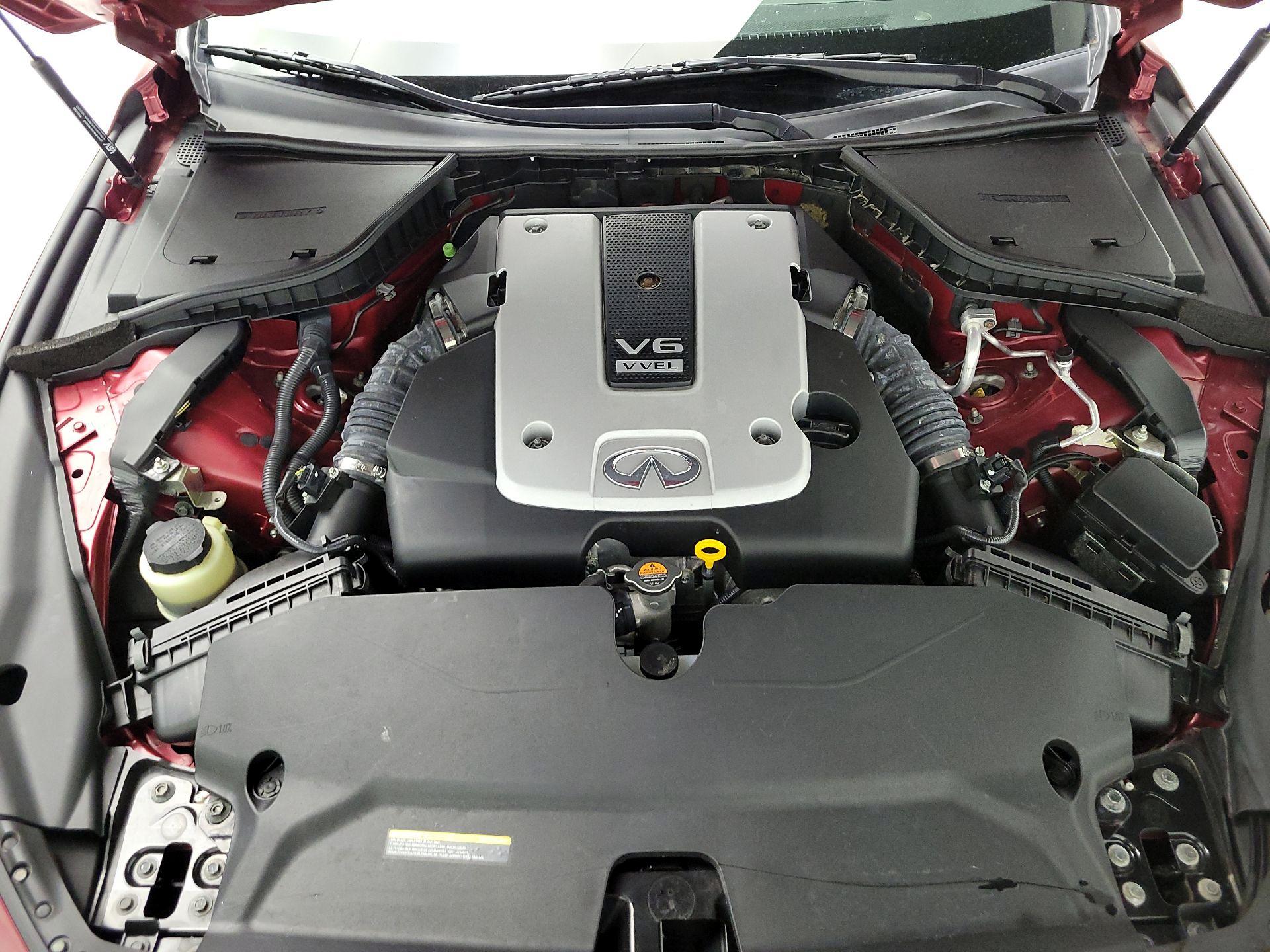 Thumbnail: 2015 INFINITI Q50 - 17