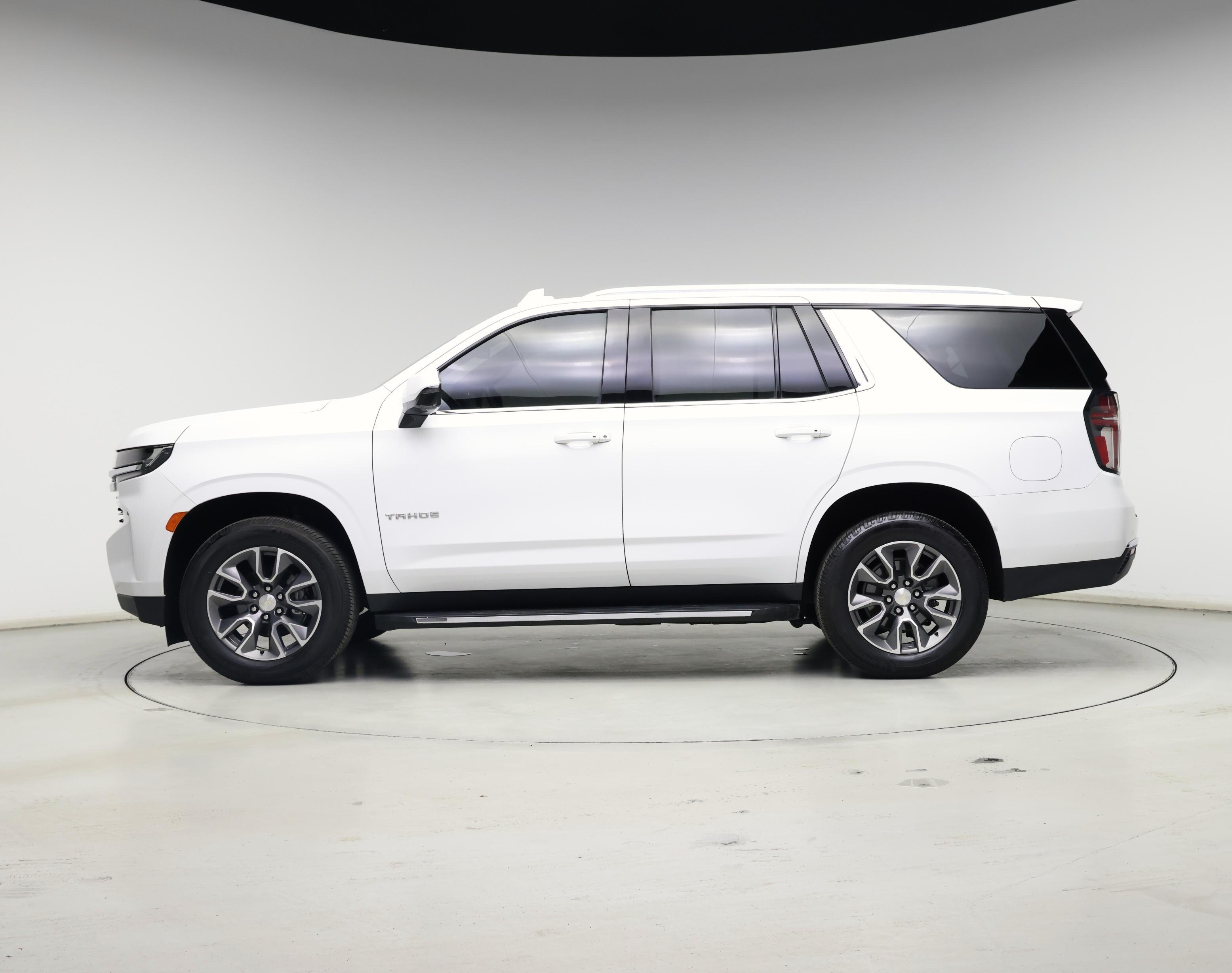 Thumbnail: 2021 Chevrolet Tahoe - 3