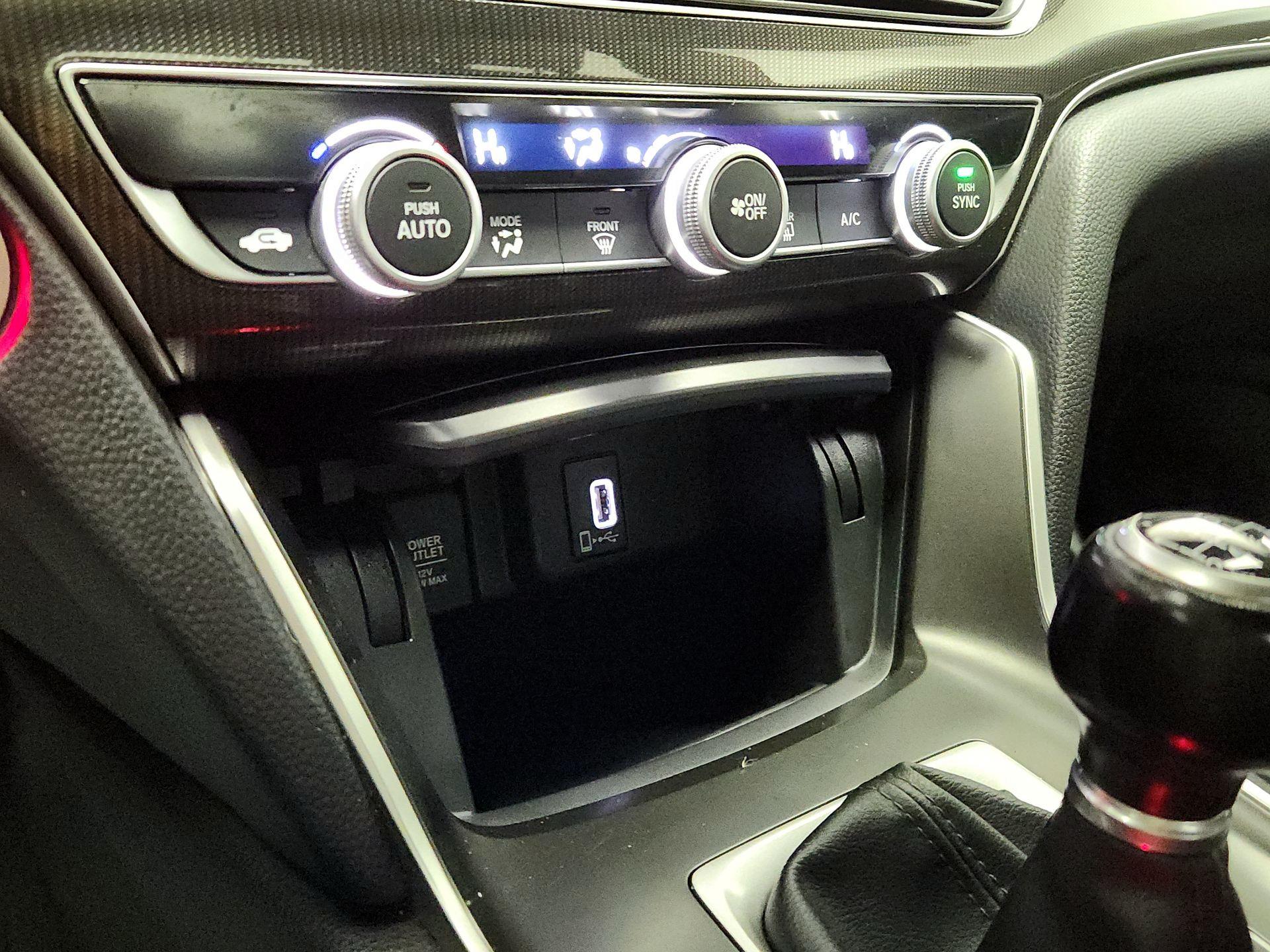 Thumbnail: 2018 Honda Accord - 18