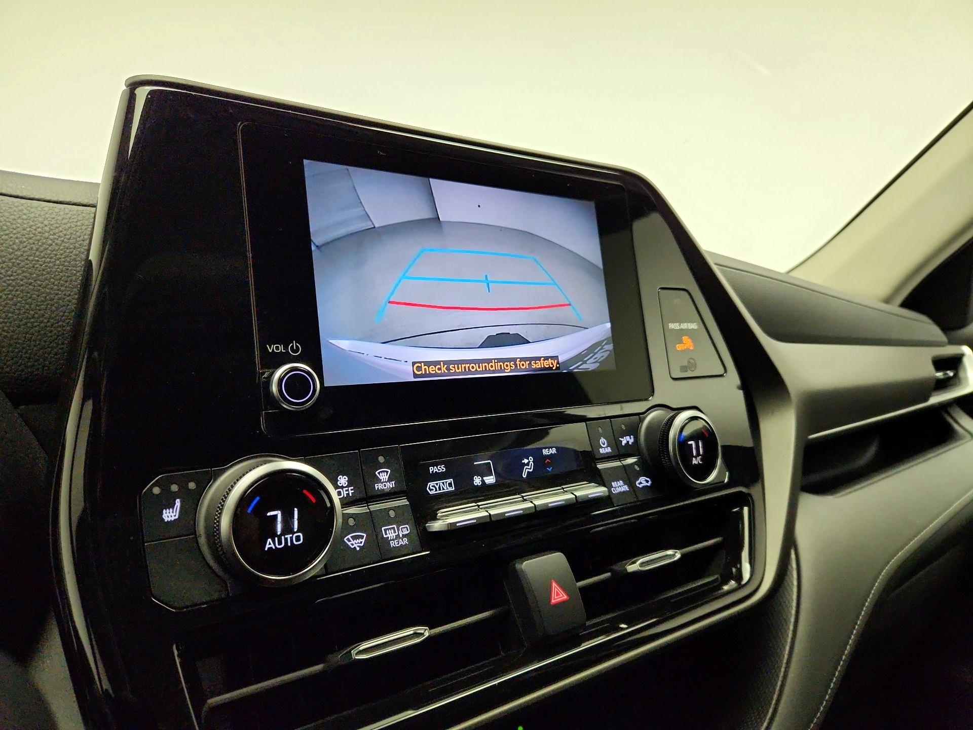 Thumbnail: 2023 Toyota Highlander - 14