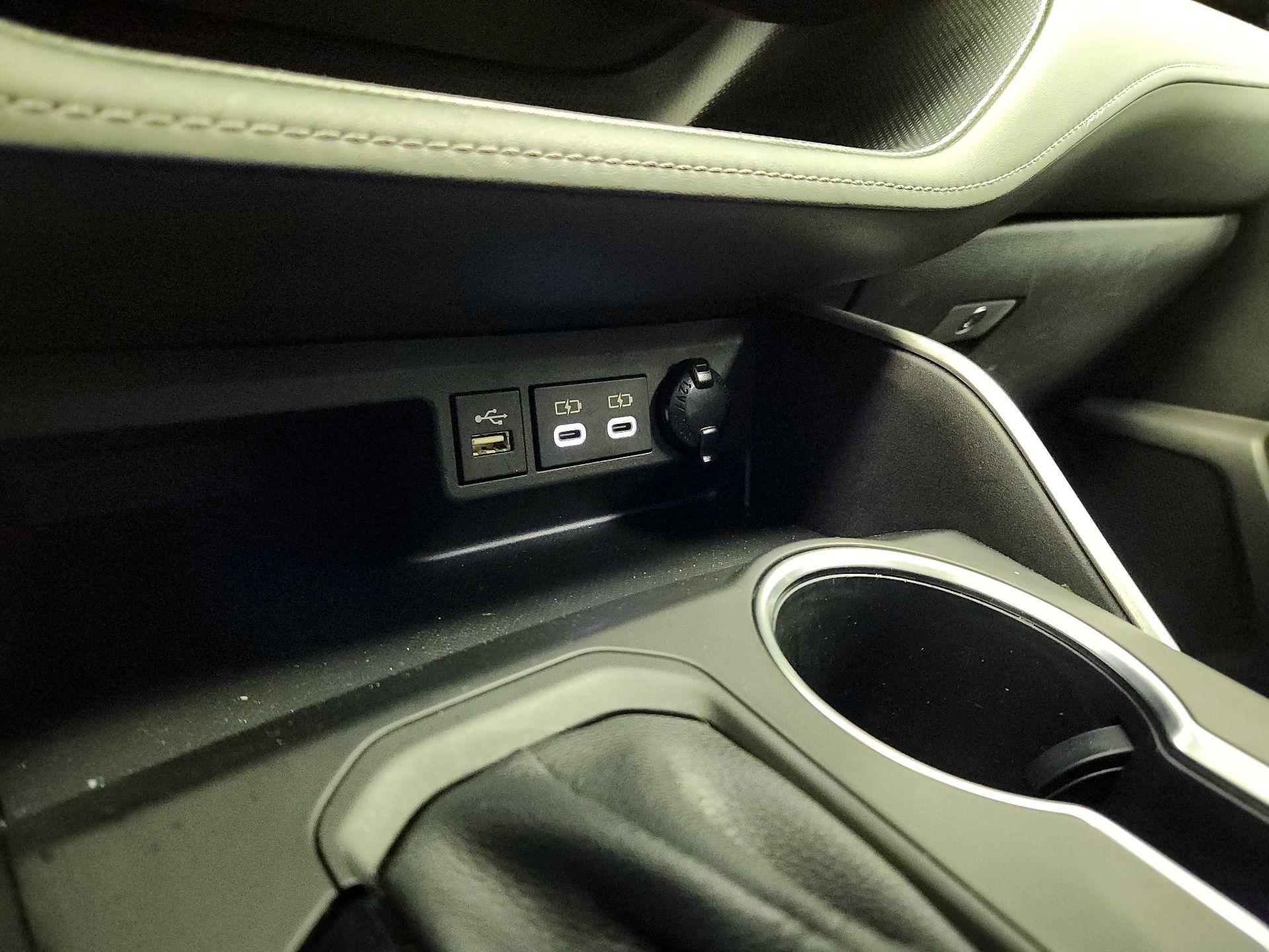 Thumbnail: 2023 Toyota Highlander - 18