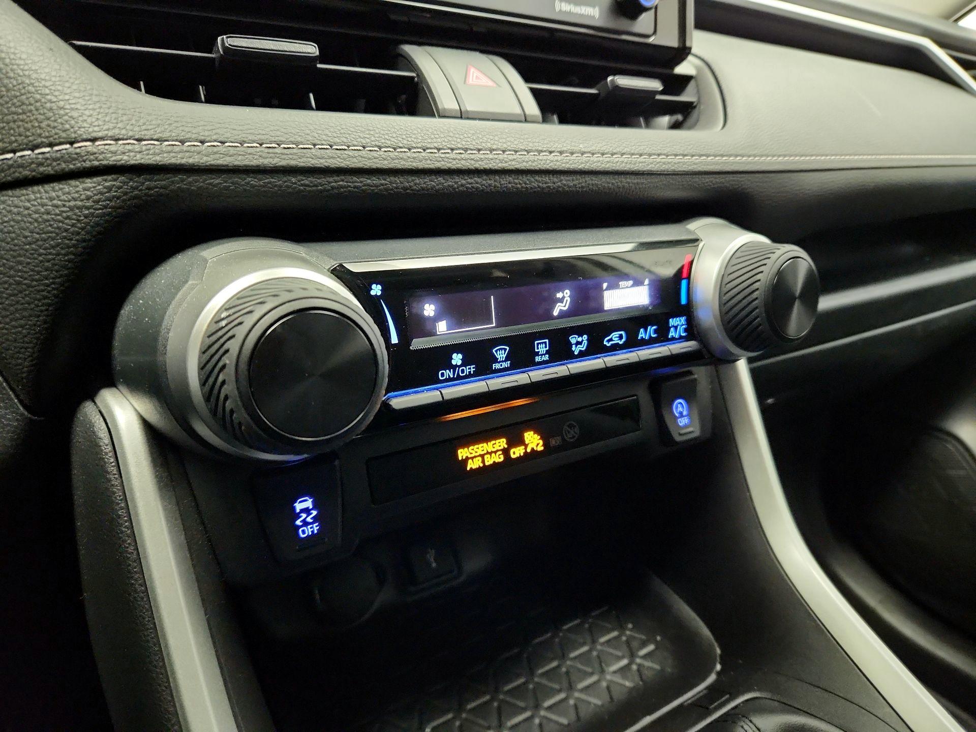 Thumbnail: 2022 Toyota RAV4 - 16