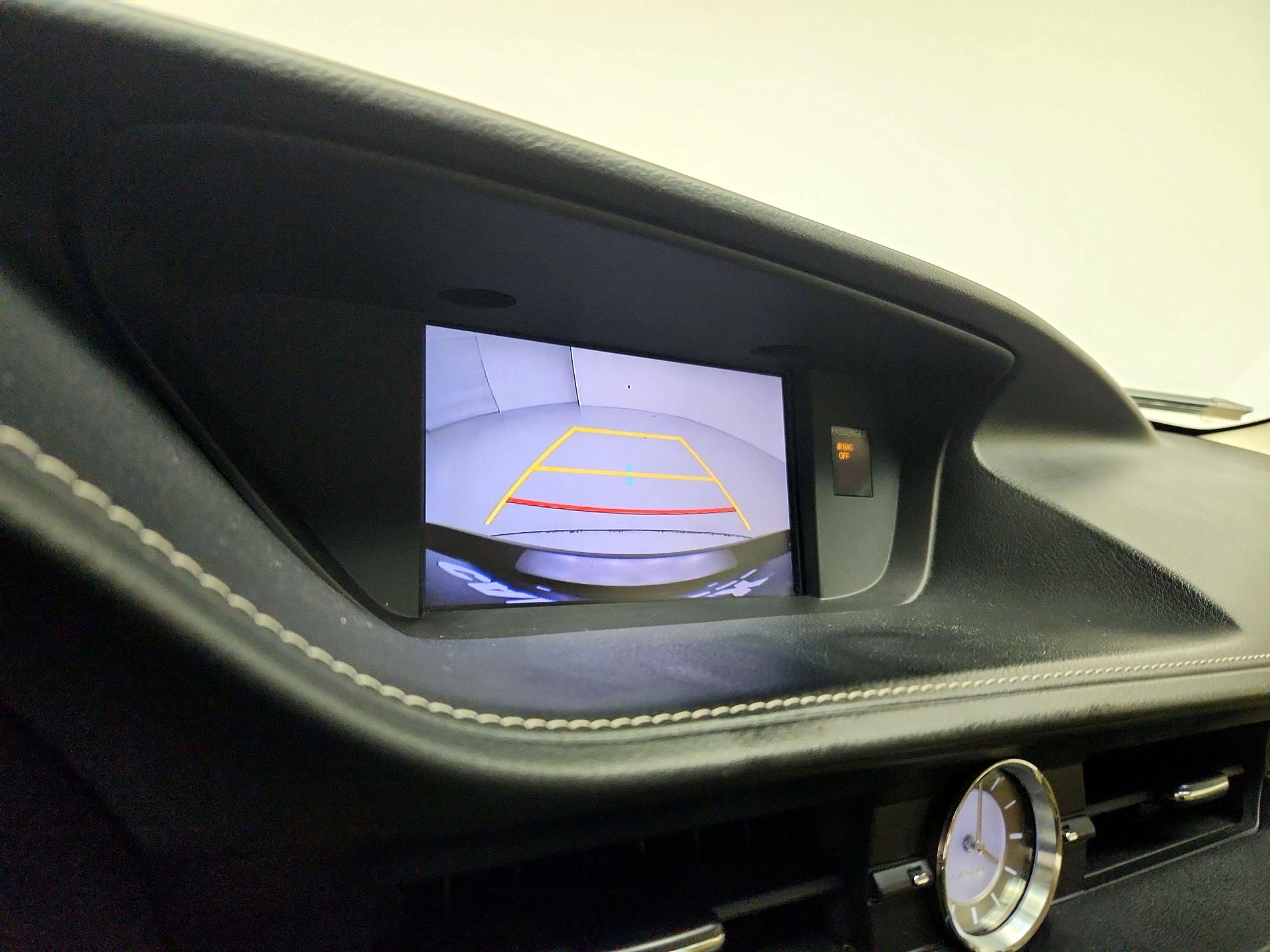 Thumbnail: 2015 Lexus ES - 14