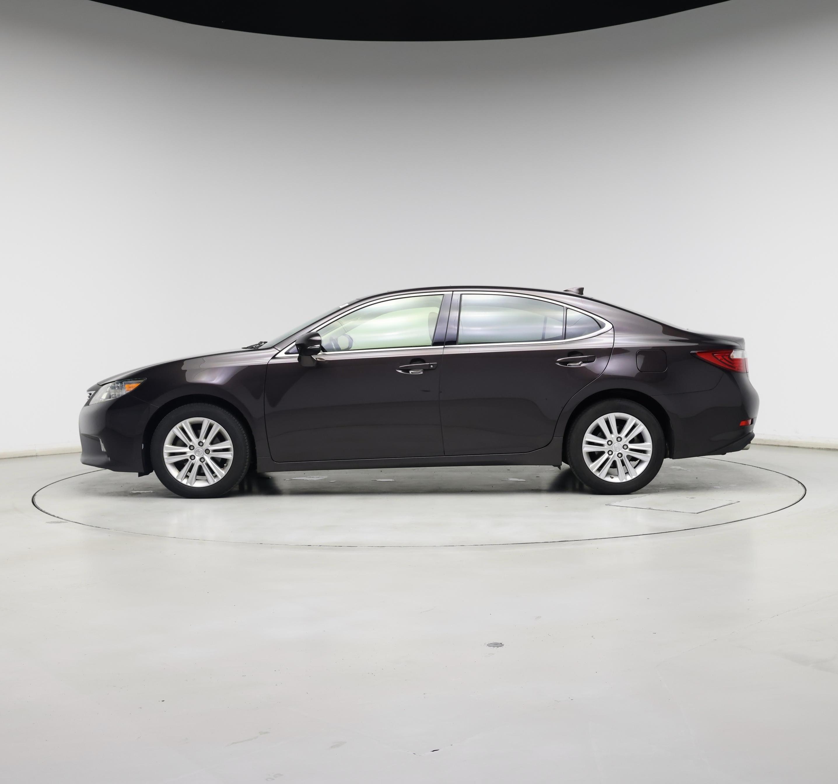Thumbnail: 2015 Lexus ES - 3