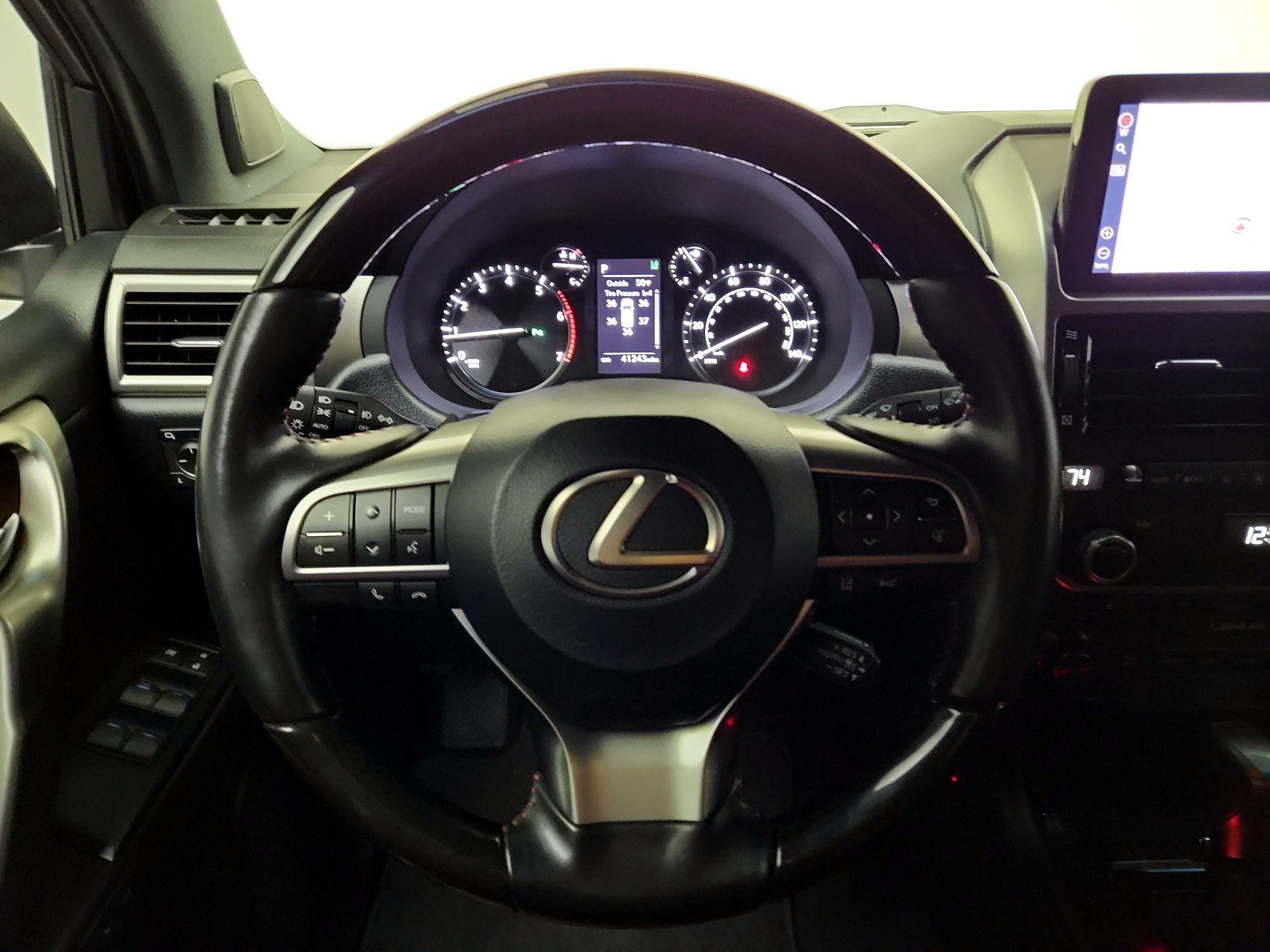 Thumbnail: 2022 Lexus GX - 10