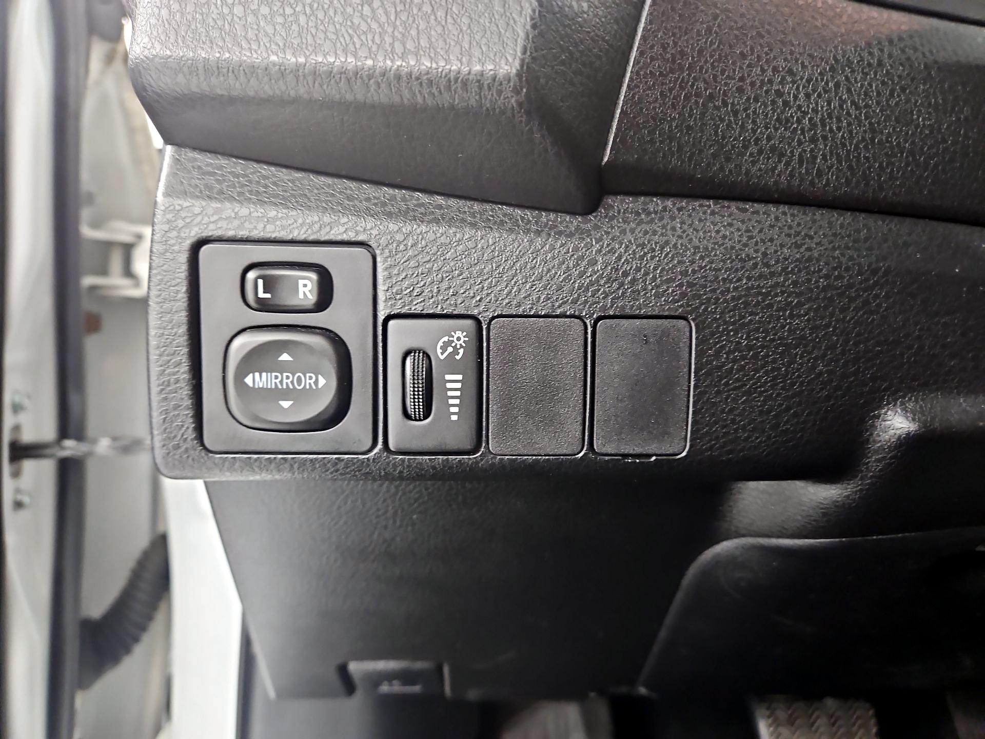 Thumbnail: 2014 Toyota Corolla - 13