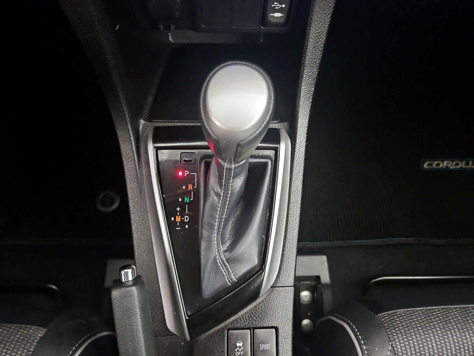 Thumbnail: 2014 Toyota Corolla - 17