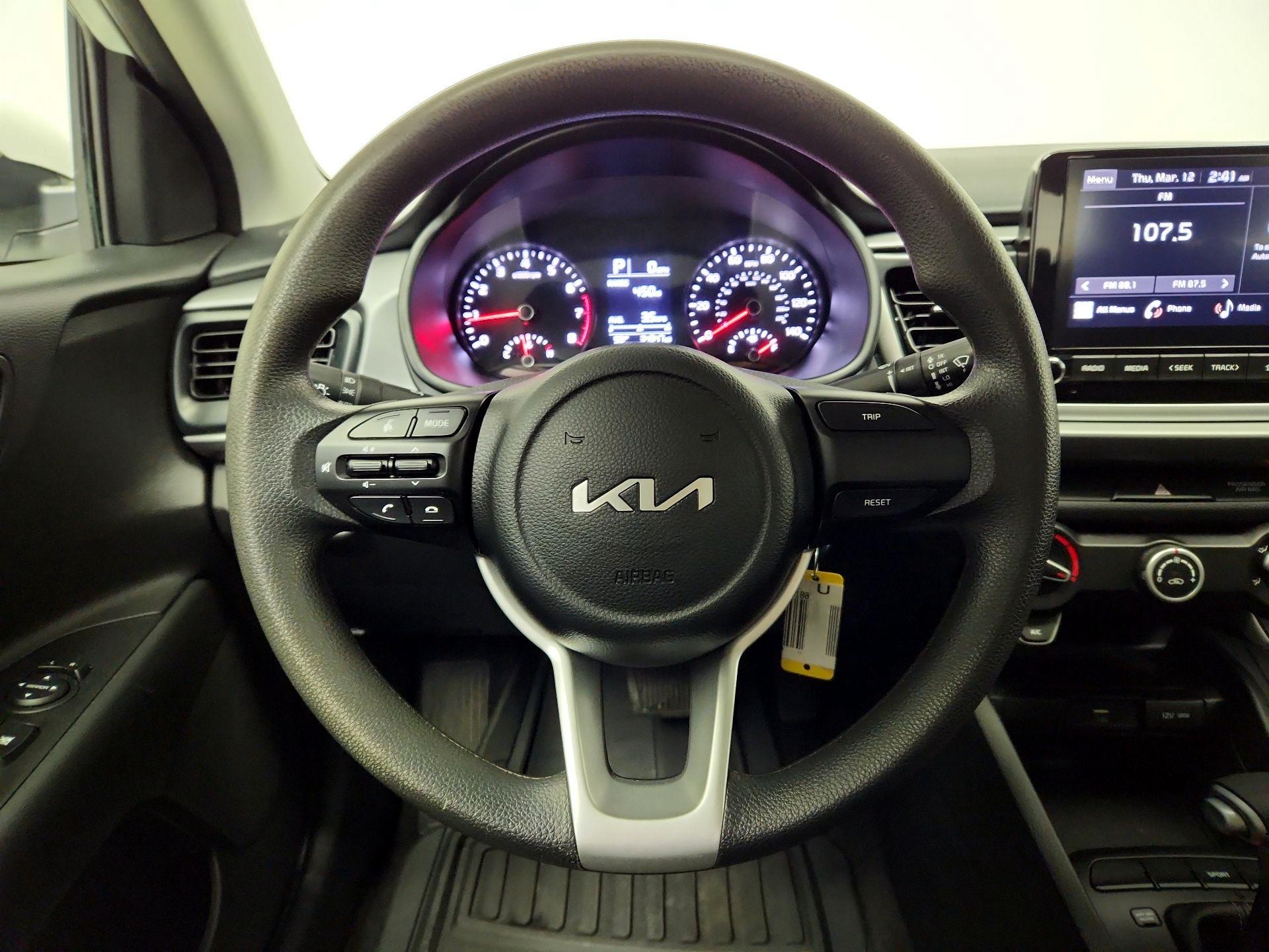 Thumbnail: 2023 Kia Rio - 10