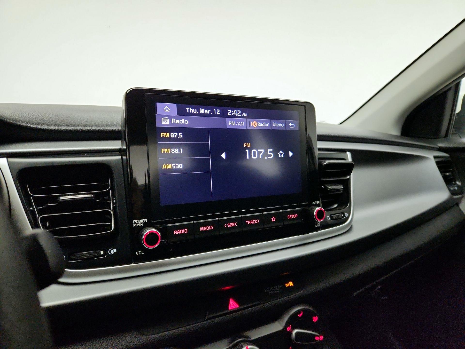 Thumbnail: 2023 Kia Rio - 15