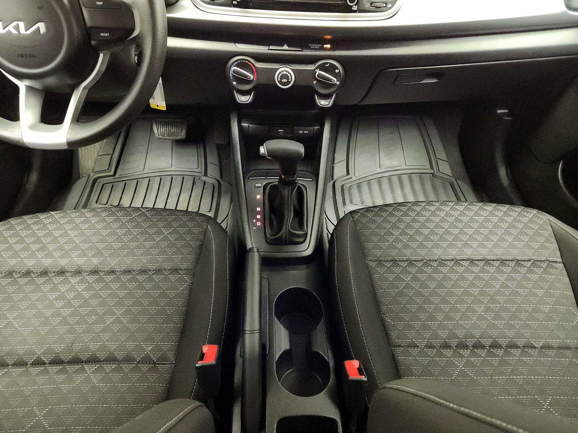 Thumbnail: 2023 Kia Rio - 17