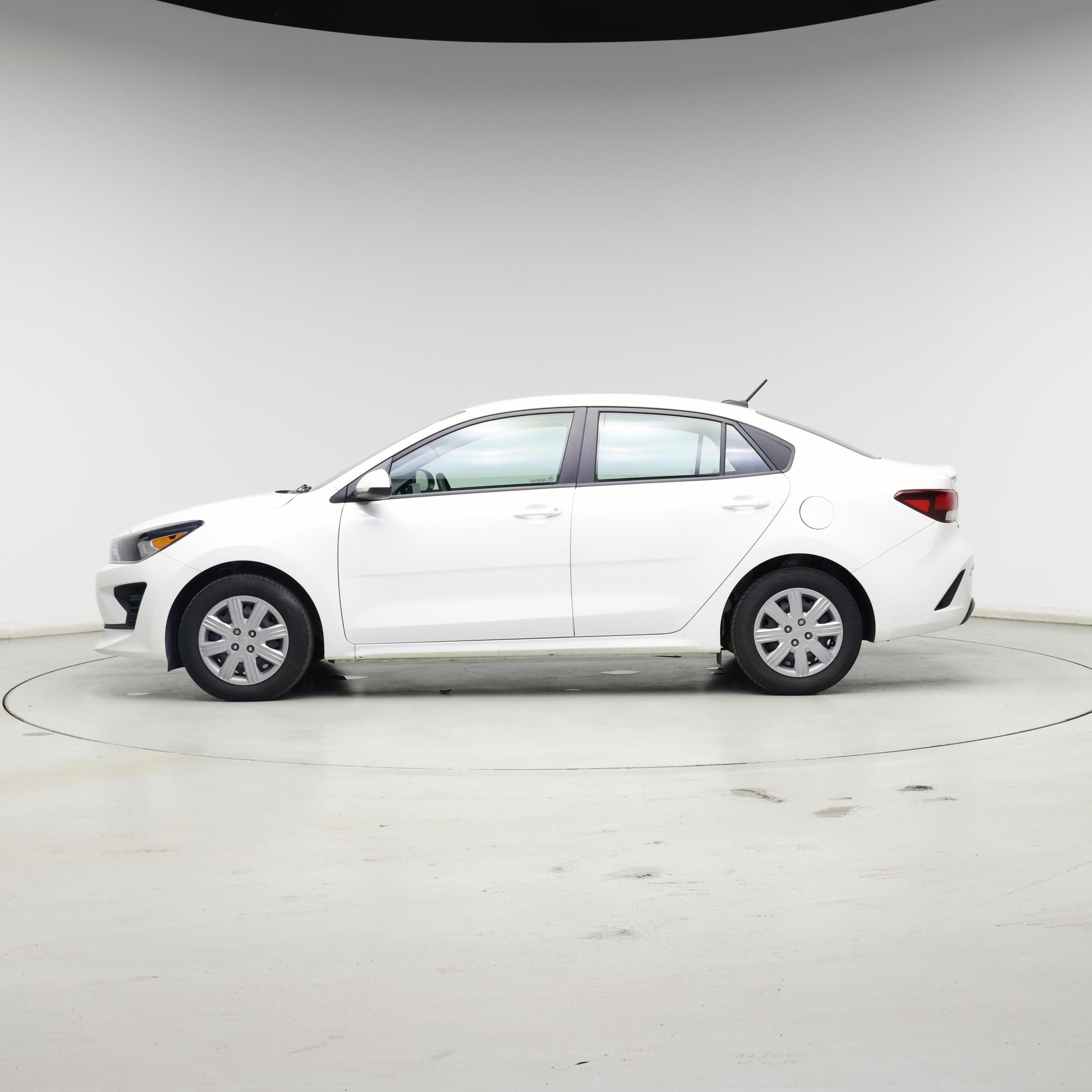 Thumbnail: 2023 Kia Rio - 3