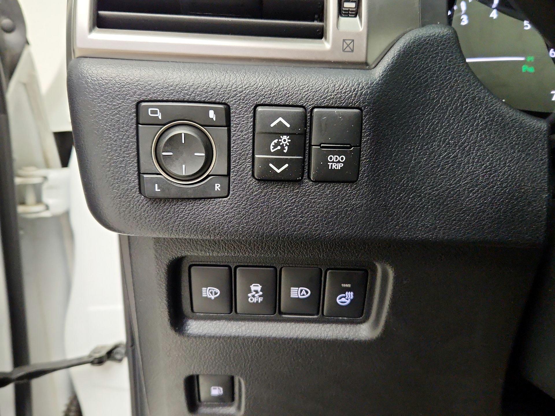 Thumbnail: 2023 Lexus GX - 13