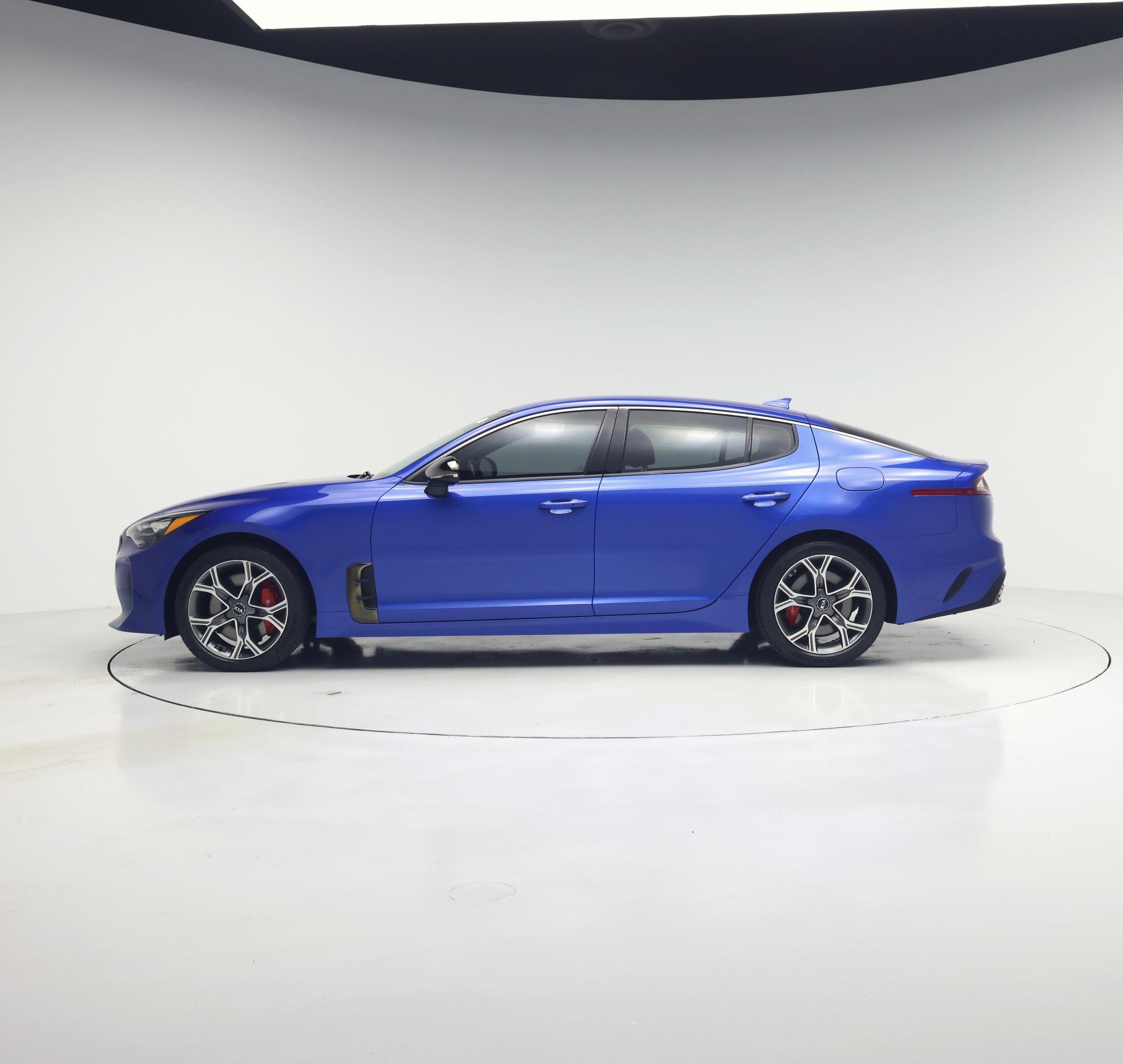 Thumbnail: 2019 Kia Stinger - 3