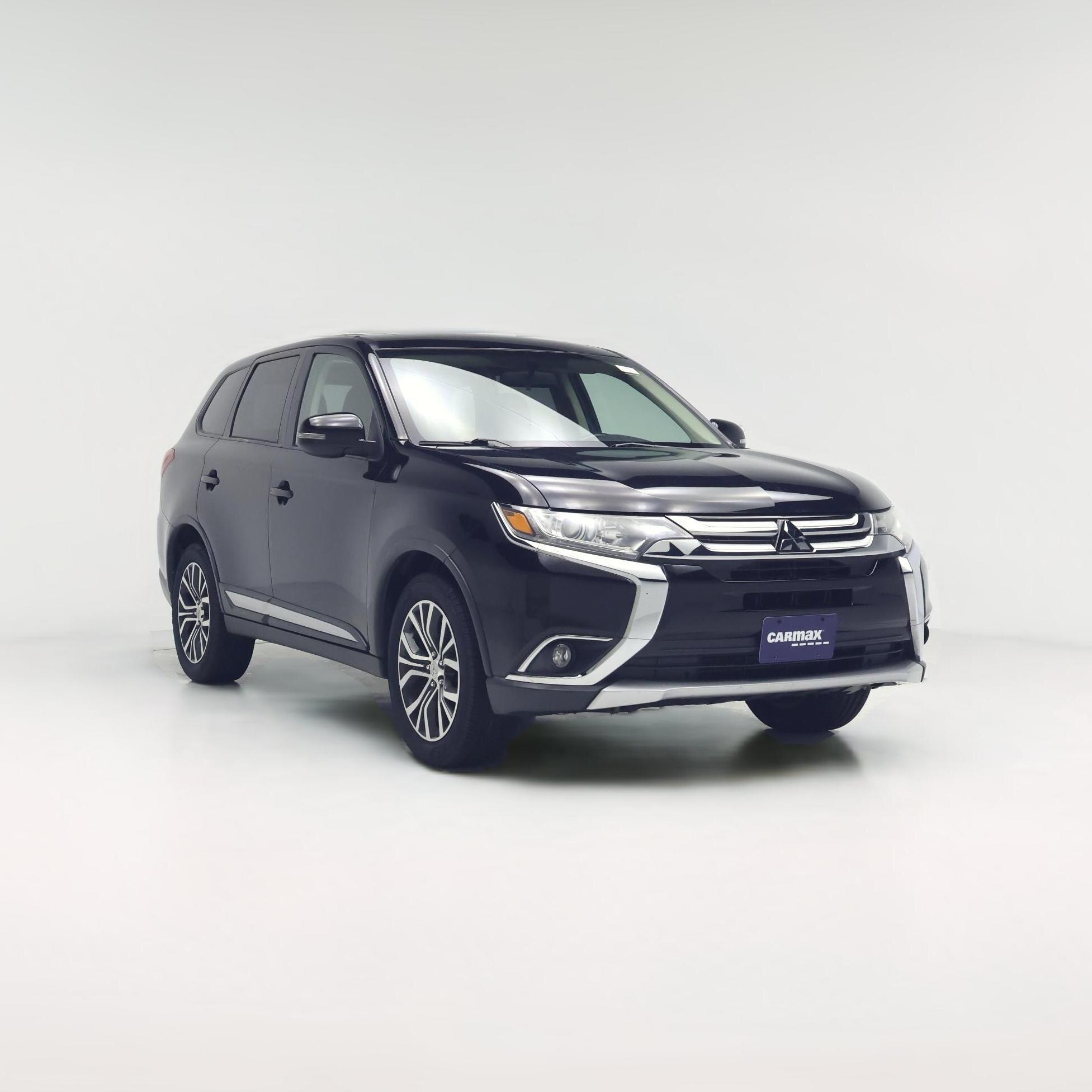 Thumbnail: 2017 Mitsubishi Outlander - 1