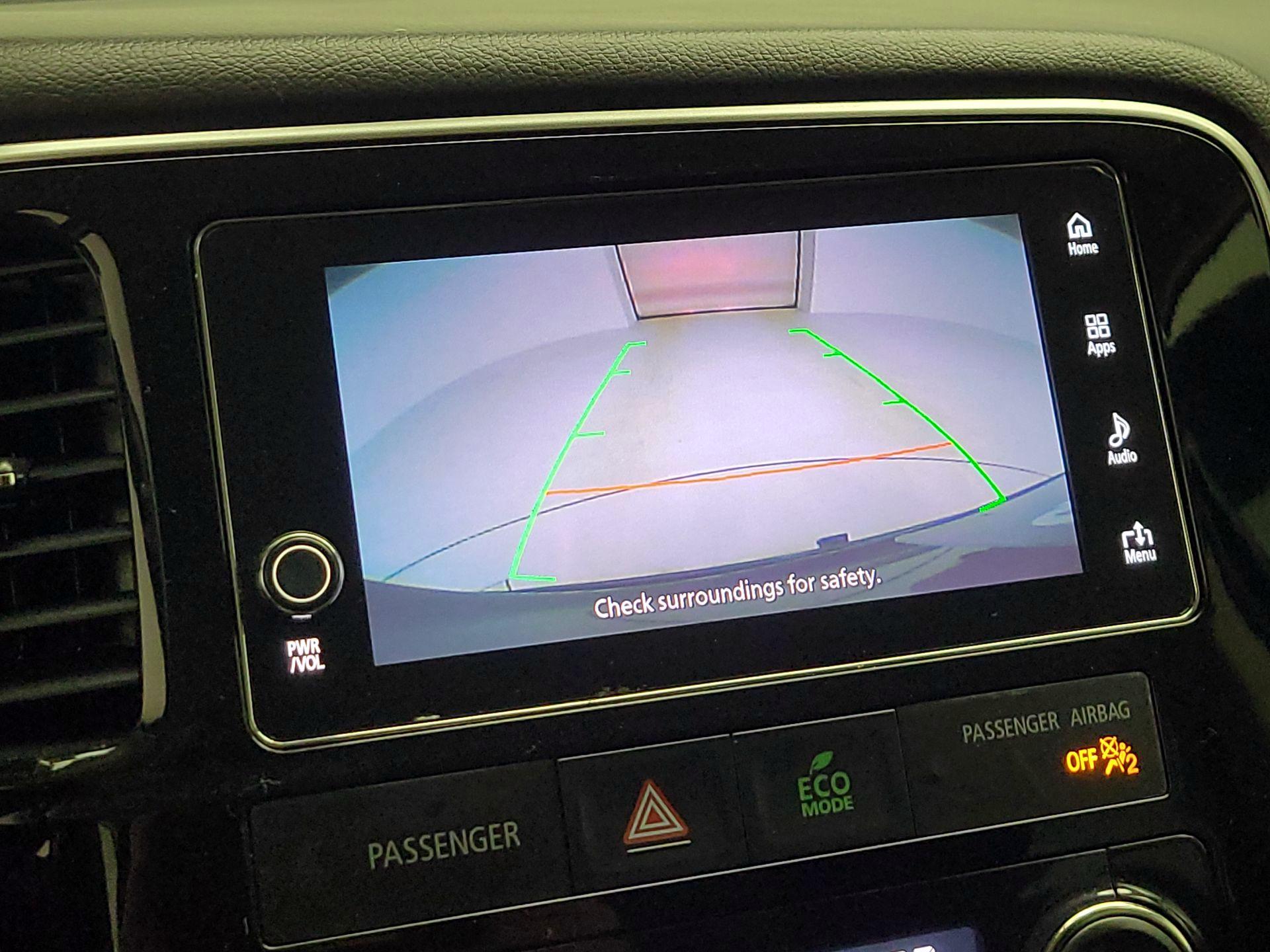 Thumbnail: 2017 Mitsubishi Outlander - 13