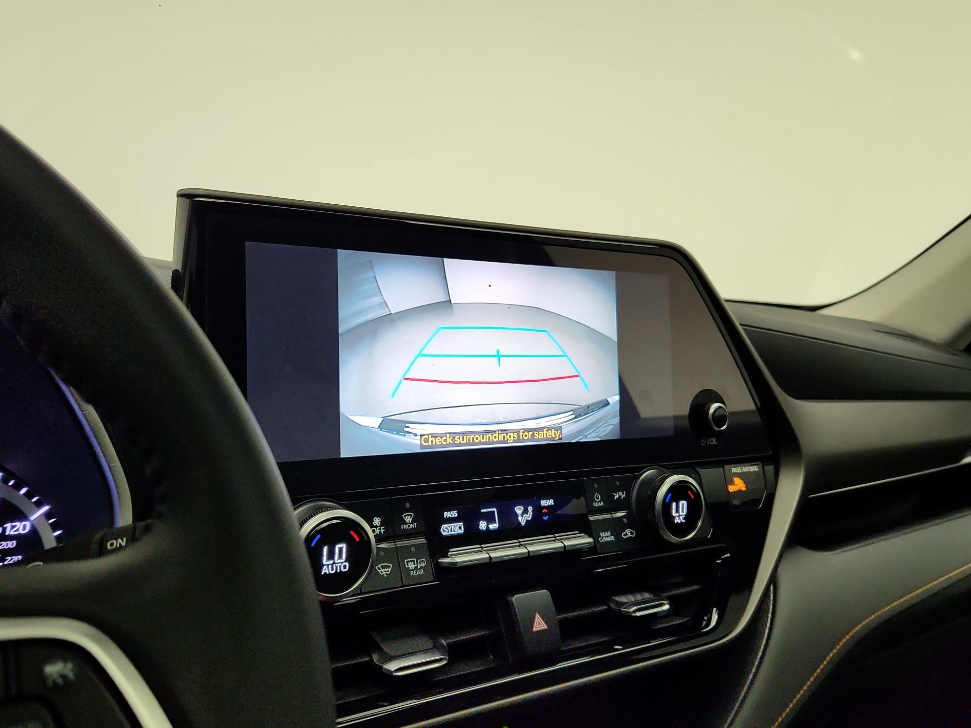 Thumbnail: 2023 Toyota Highlander - 14