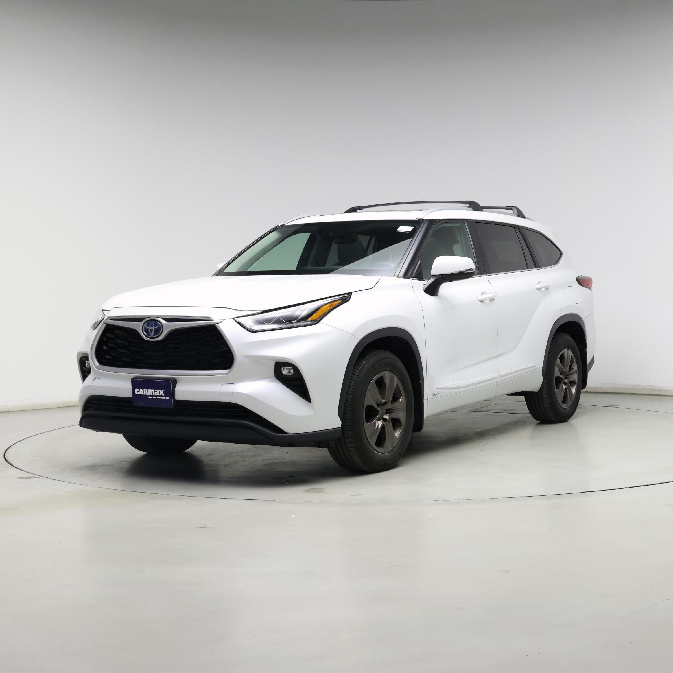 Thumbnail: 2023 Toyota Highlander - 4