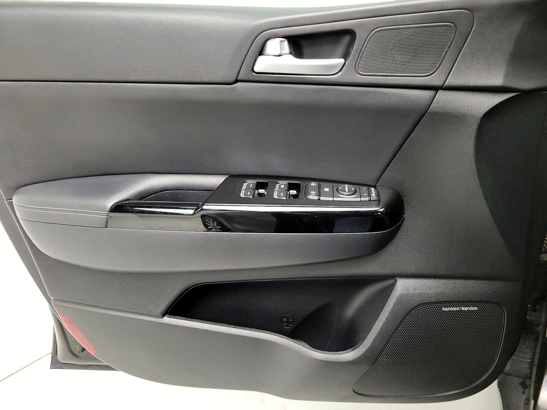 Thumbnail: 2018 Kia Sportage - 12