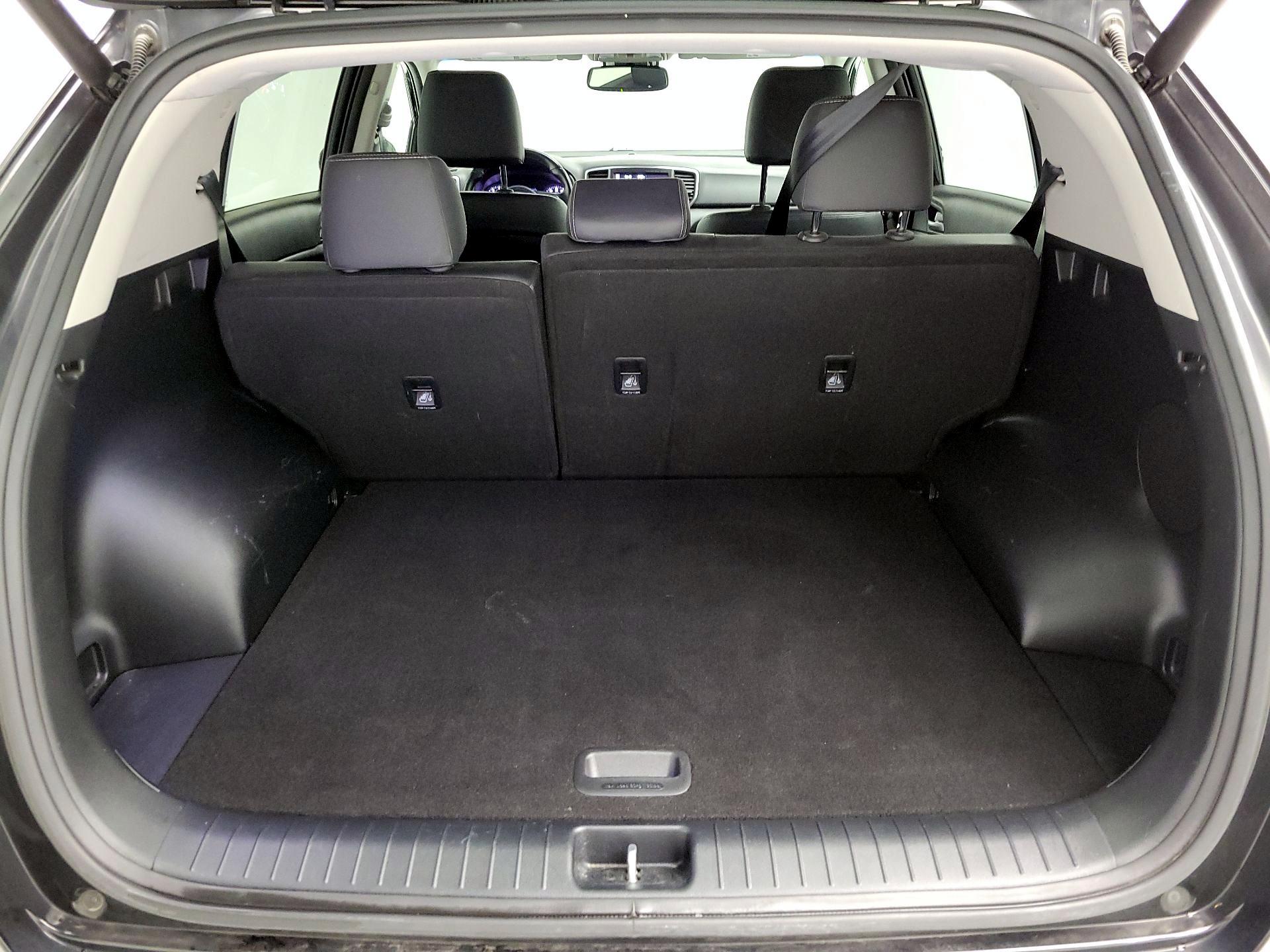 Thumbnail: 2018 Kia Sportage - 16