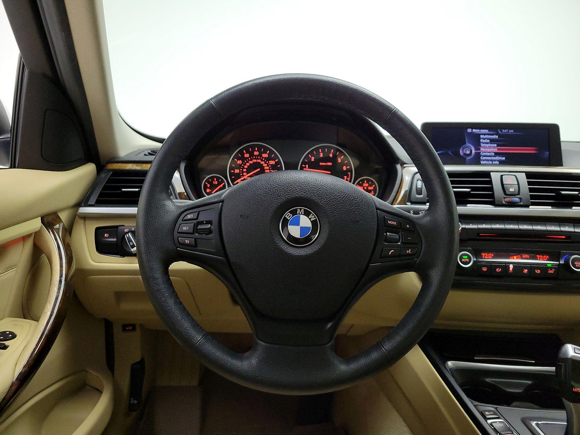 Thumbnail: 2015 BMW 3 Series - 10