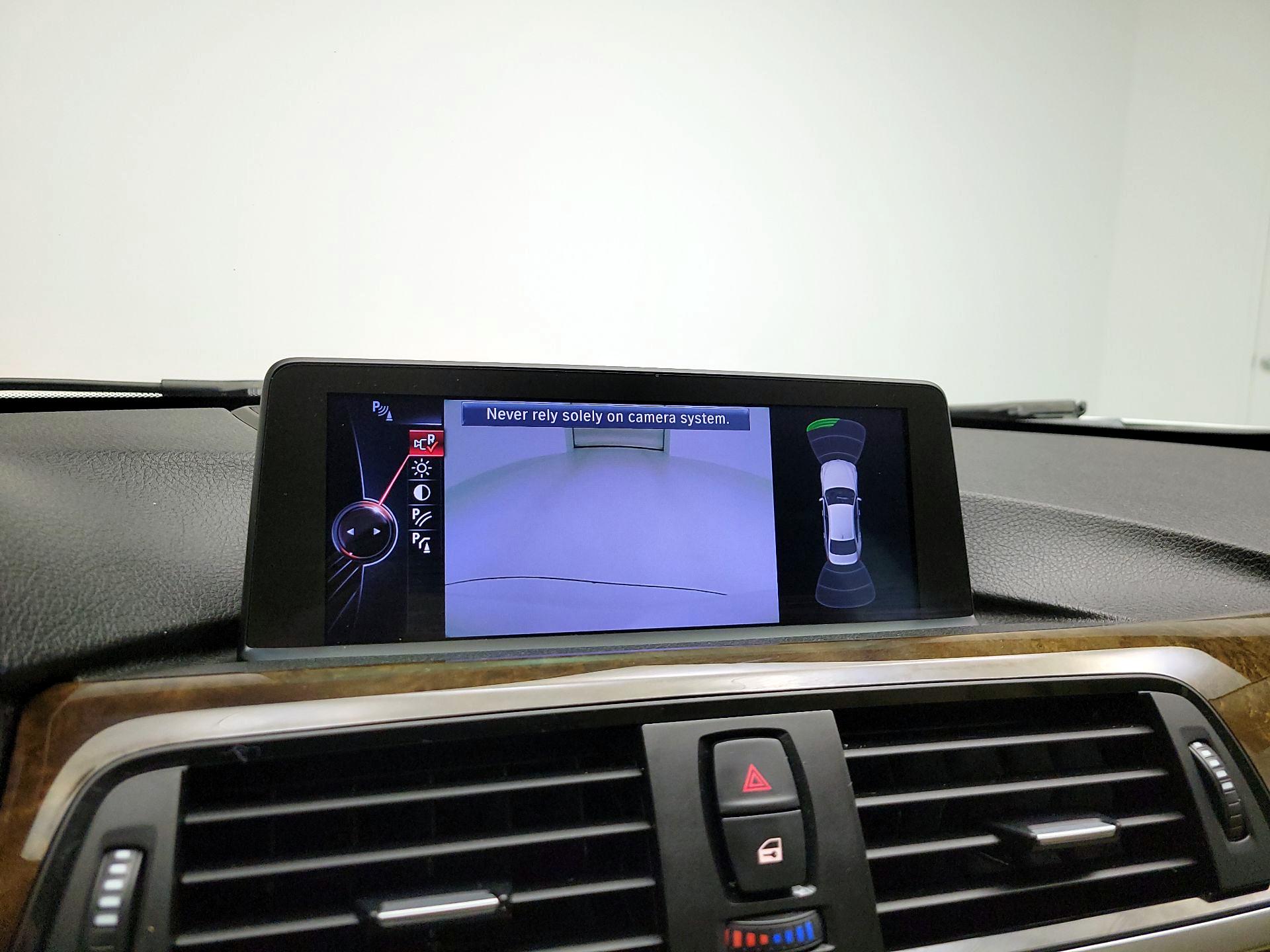 Thumbnail: 2015 BMW 3 Series - 14