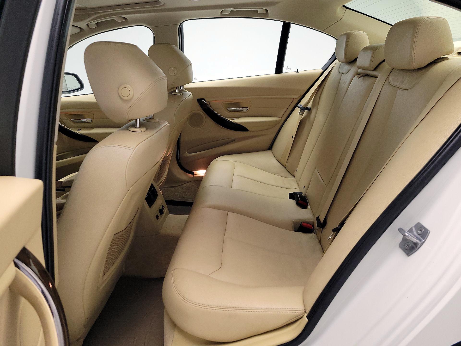 Thumbnail: 2015 BMW 3 Series - 19