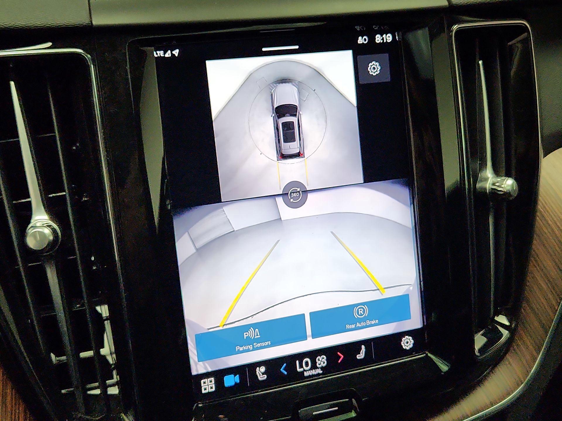 Thumbnail: 2024 Volvo XC60 - 14
