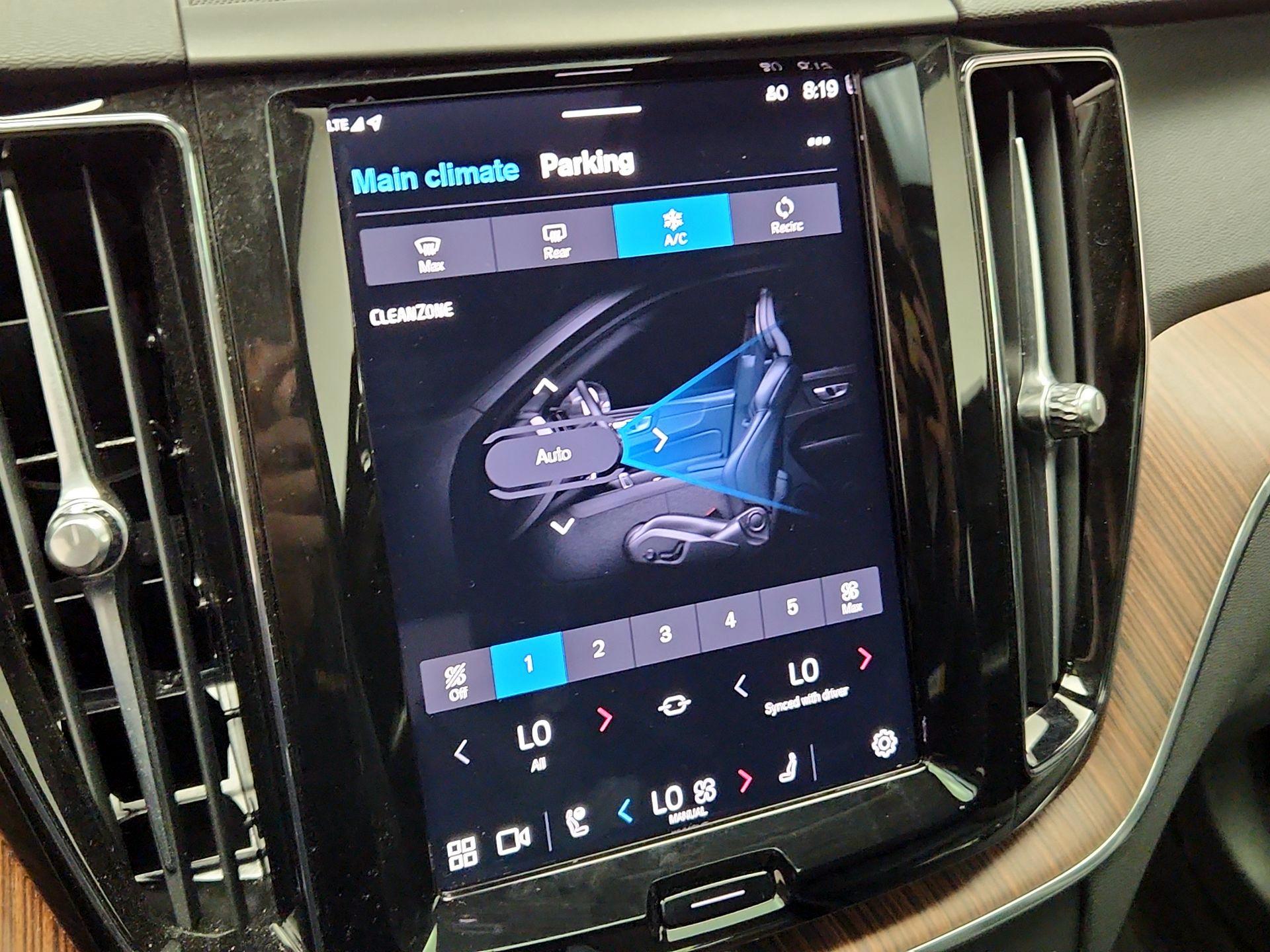 Thumbnail: 2024 Volvo XC60 - 16