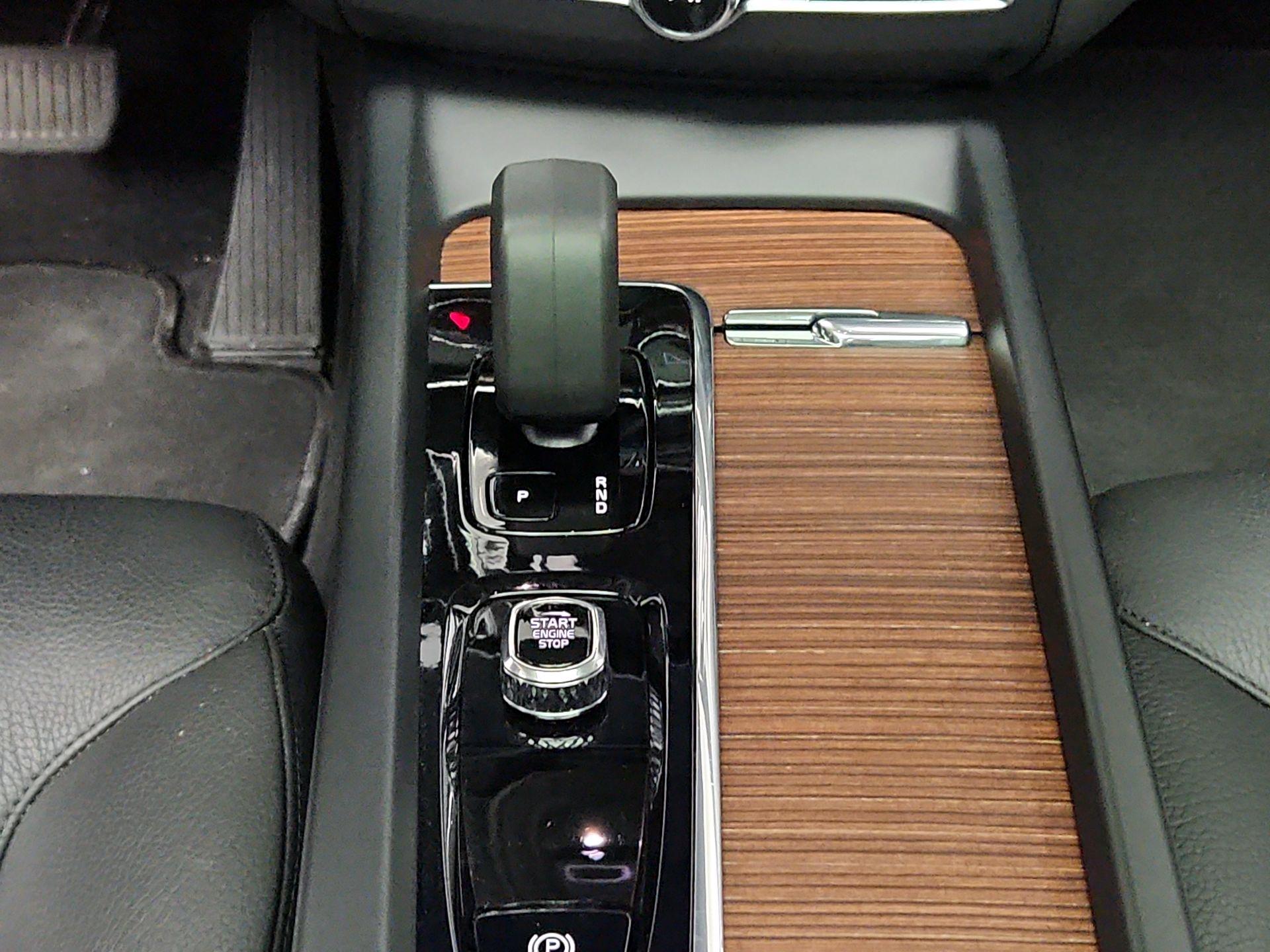Thumbnail: 2024 Volvo XC60 - 17