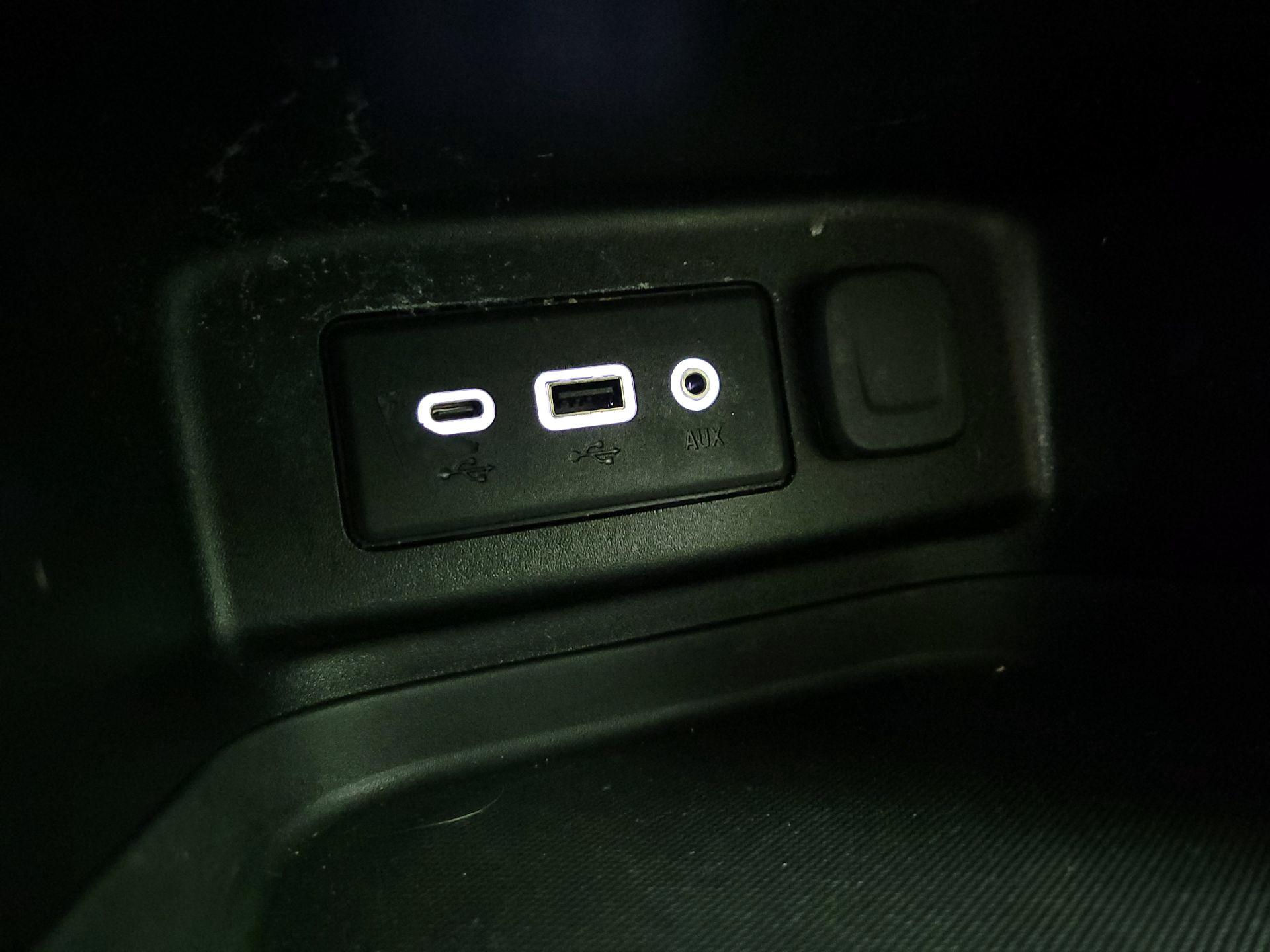 Thumbnail: 2019 Chevrolet Equinox - 17