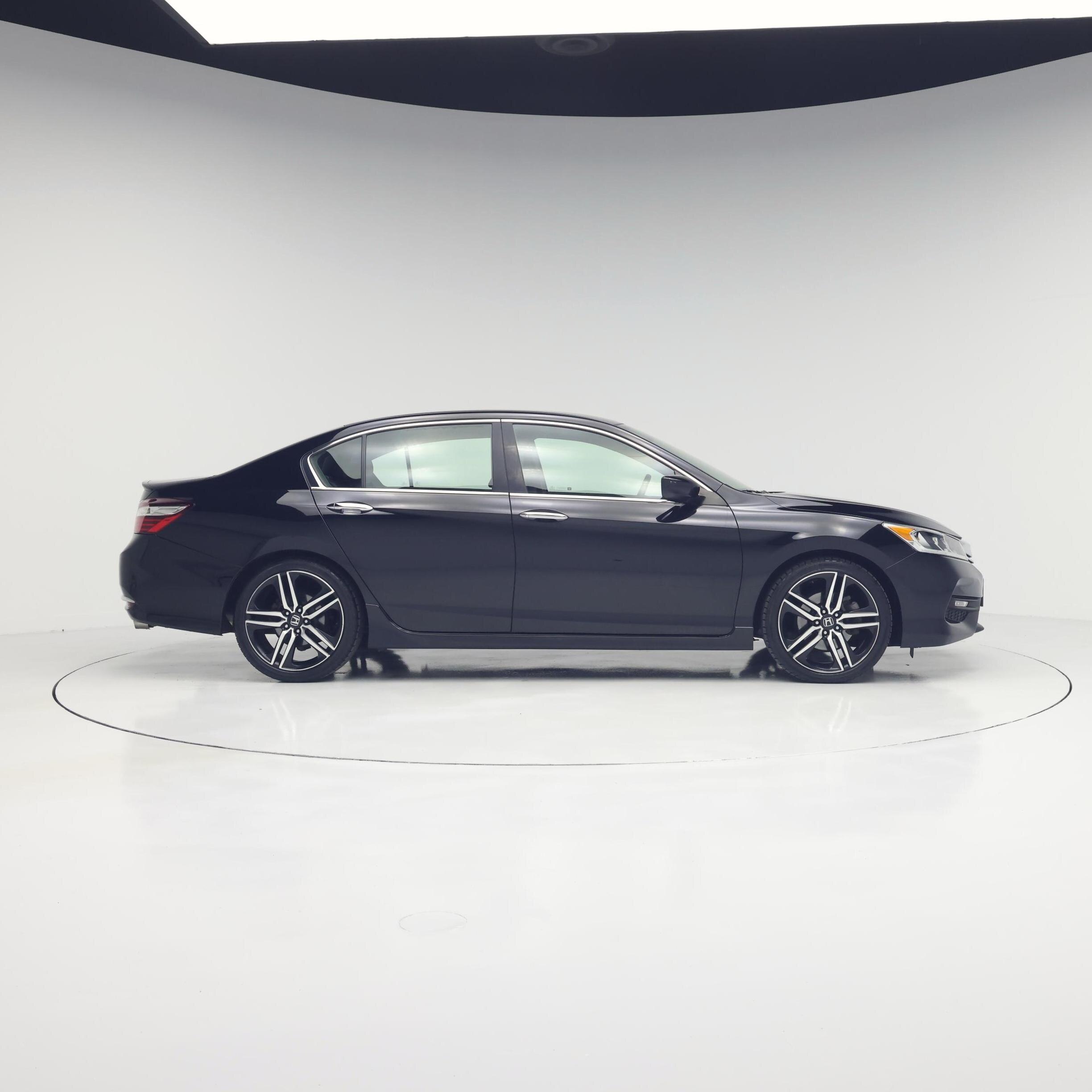 Thumbnail: 2017 Honda Accord - 7