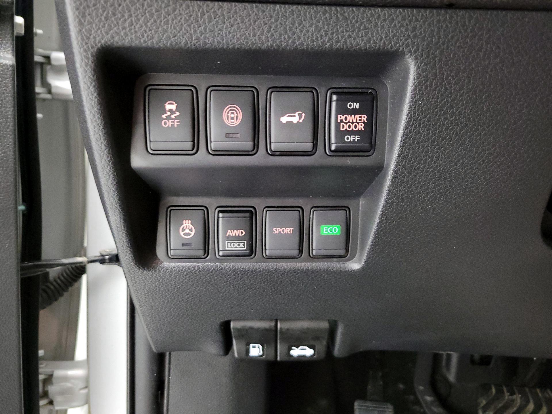 Thumbnail: 2017 Nissan Rogue - 13