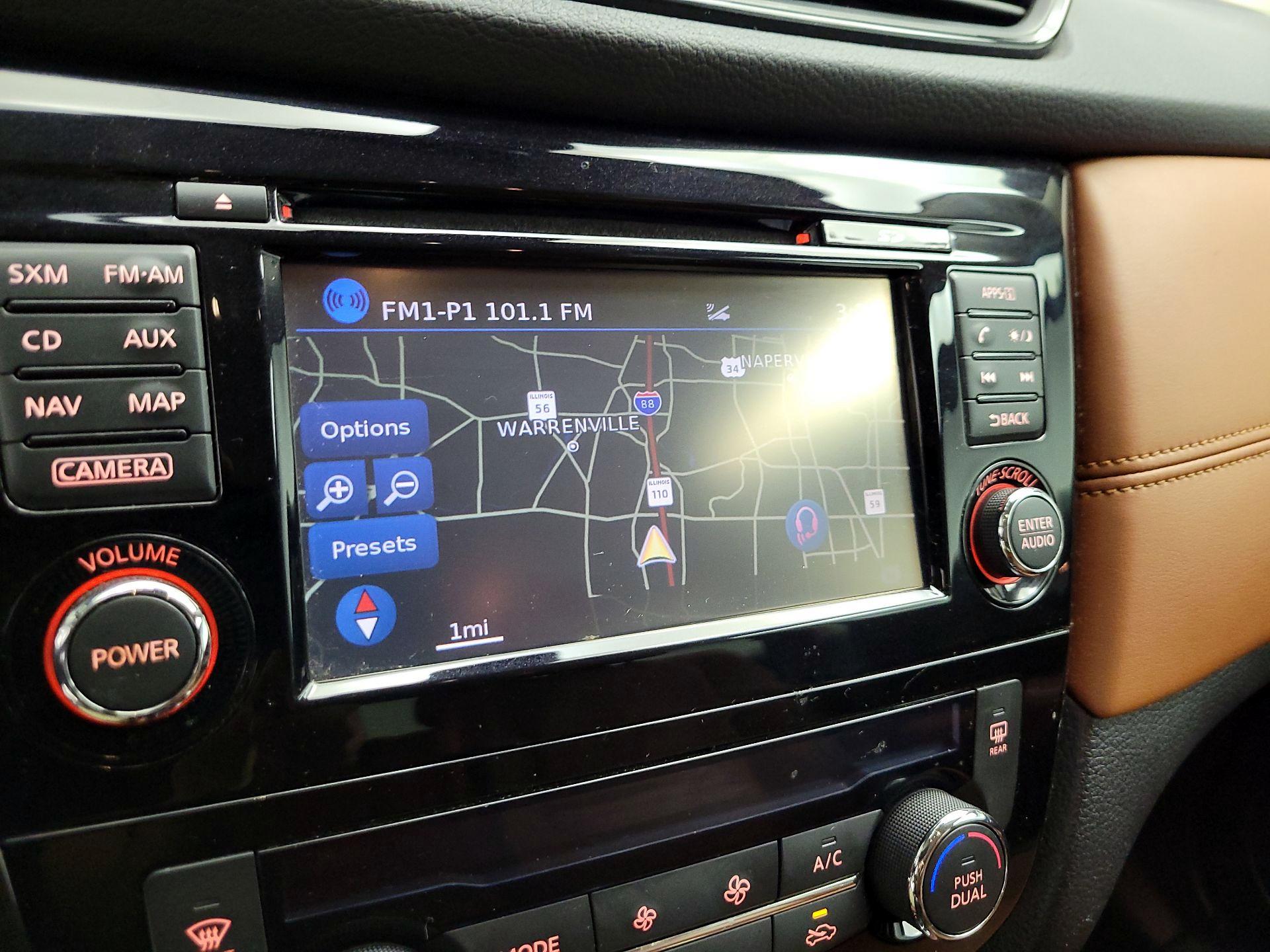 Thumbnail: 2017 Nissan Rogue - 14